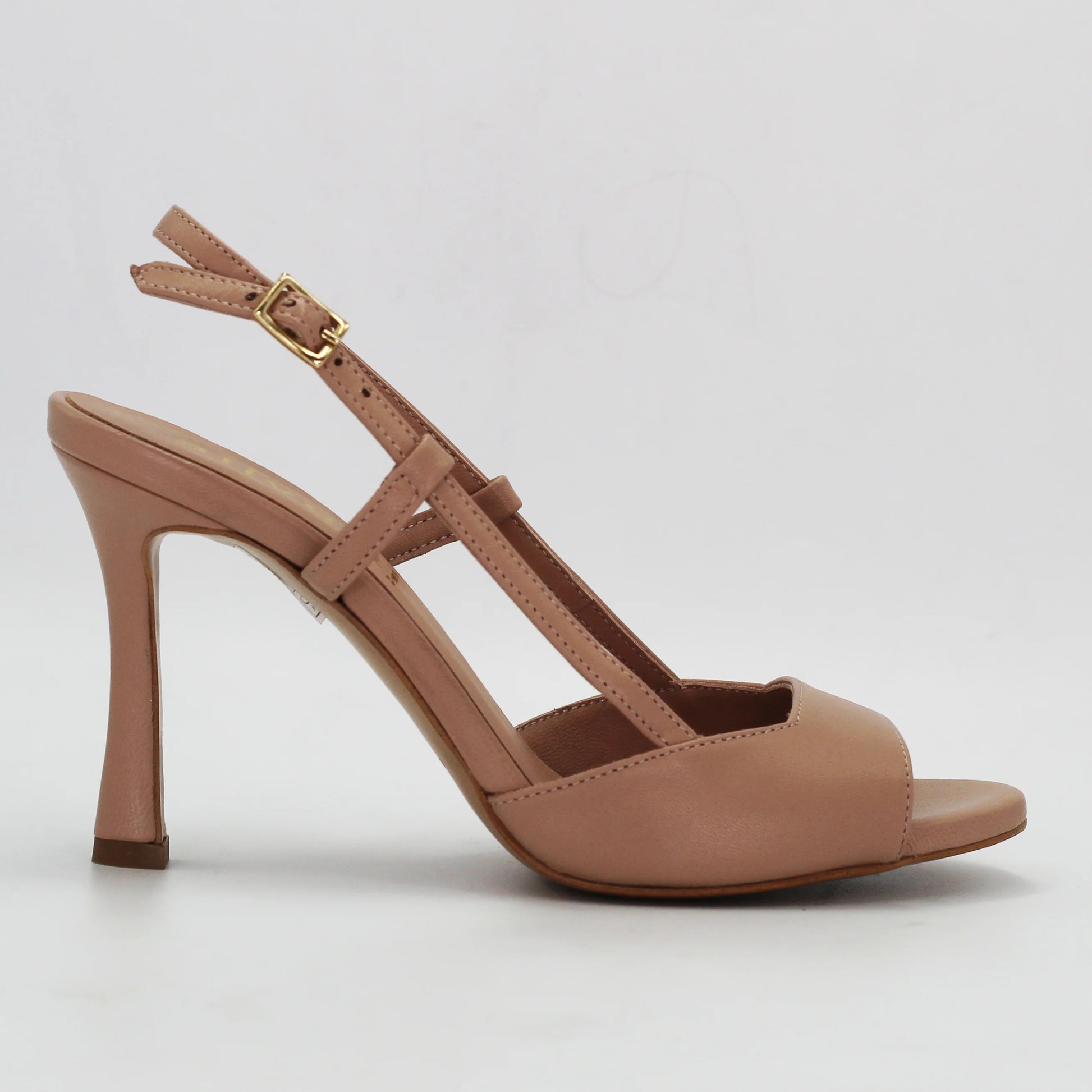 Shop women's stiletto in calf leather carne nude (Serena7) or browse our range of men's Italian clothing and shoes in leather in-store at Aliverti Cape Town, or shop online. We deliver in South Africa & offer multiple payment plans as well as accept multiple safe & secure payment methods.