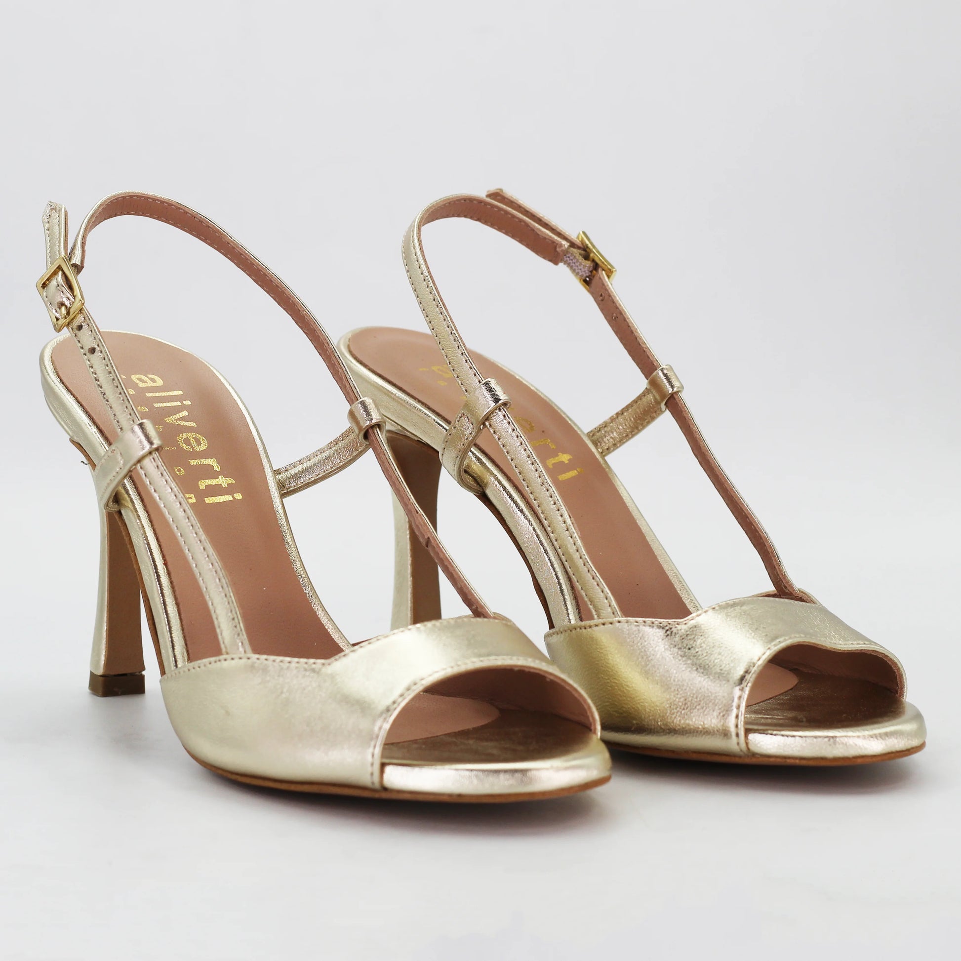 Shop women's stiletto in calf leather platinum (Serena7) or browse our range of men's Italian clothing and shoes in leather in-store at Aliverti Cape Town, or shop online. We deliver in South Africa & offer multiple payment plans as well as accept multiple safe & secure payment methods.