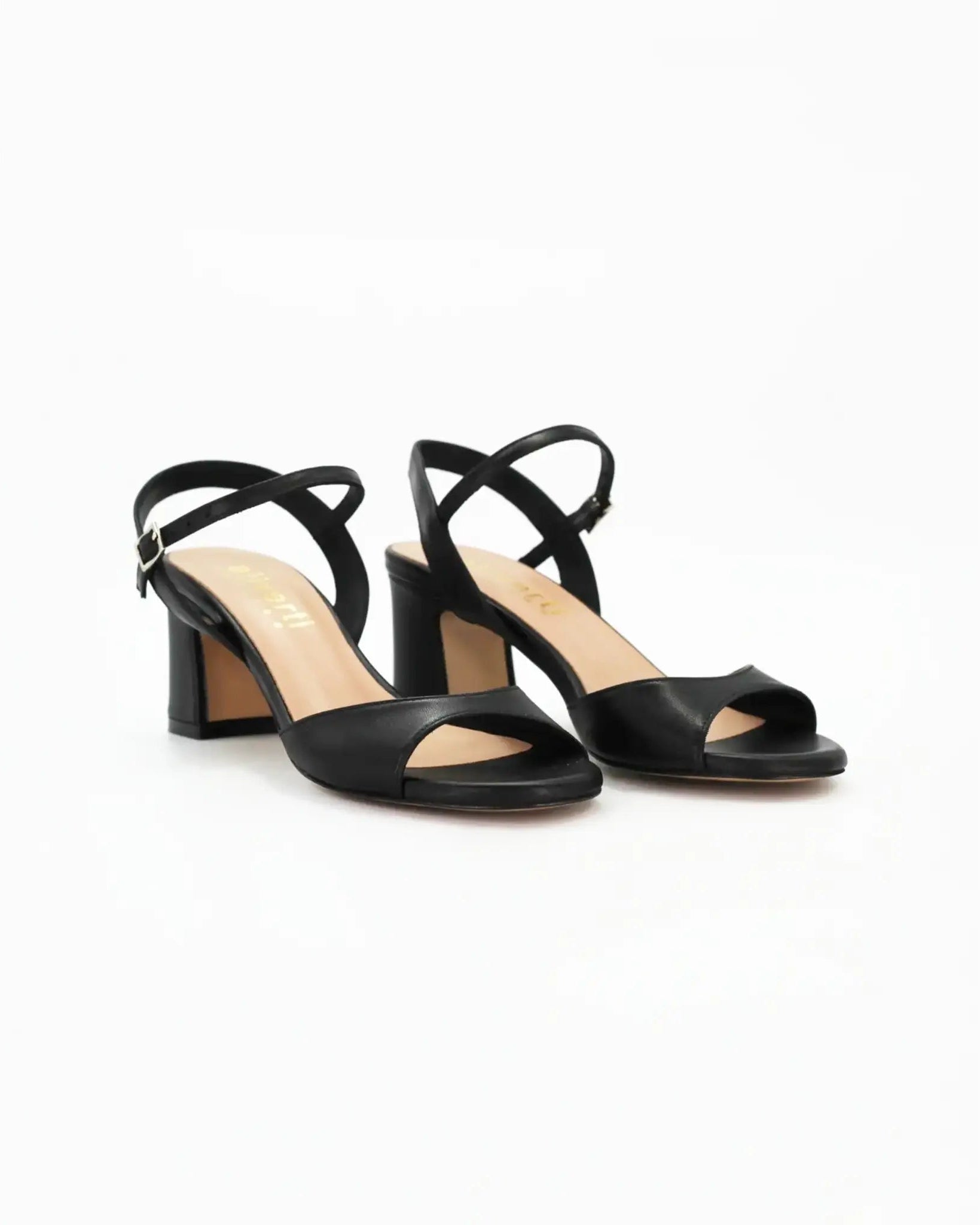 Shop women's block heel in calf leather nero (Rivoli2) or browse our range of men's Italian clothing and shoes in leather in-store at Aliverti Cape Town, or shop online. We deliver in South Africa & offer multiple payment plans as well as accept multiple safe & secure payment methods.