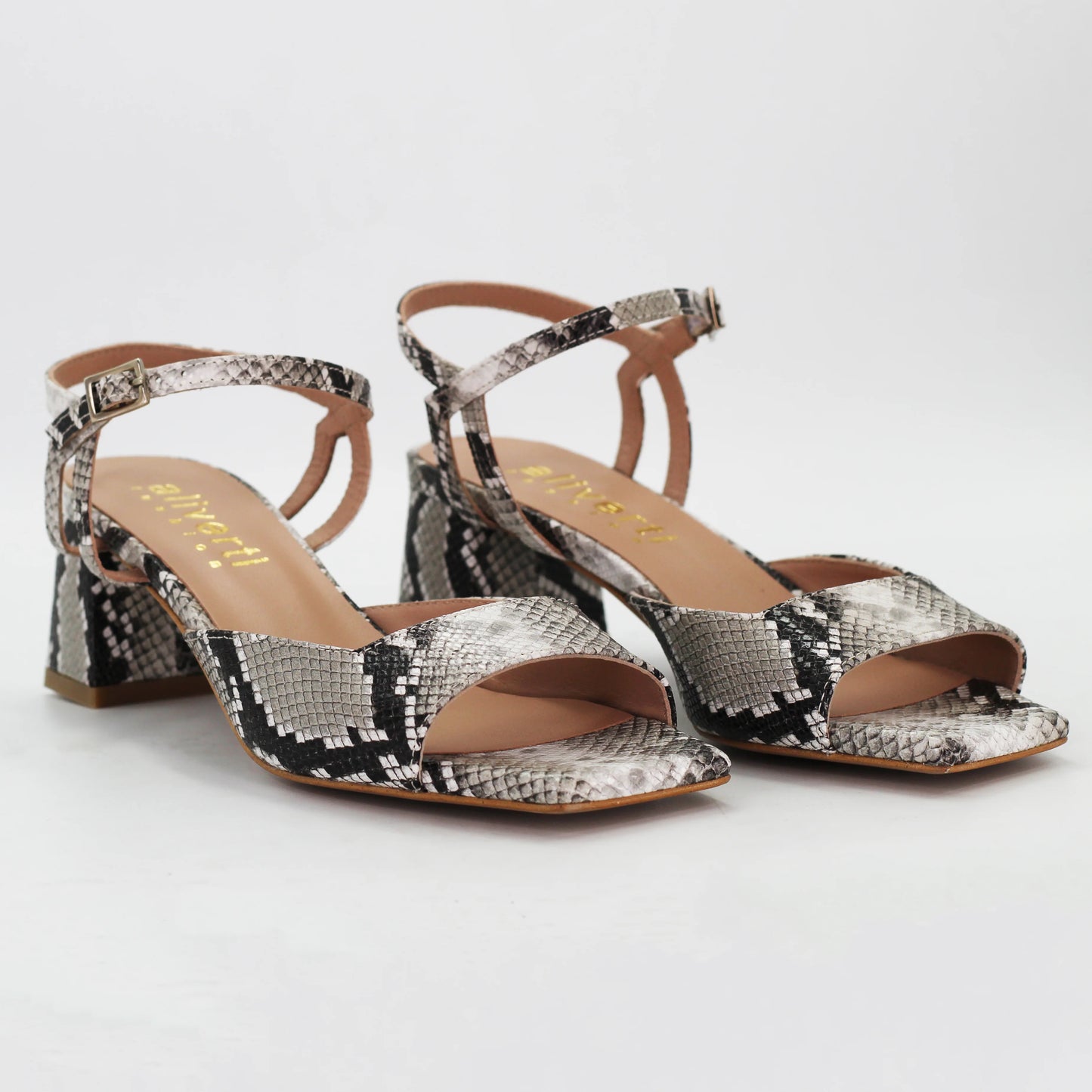 Shop women's block heel in calf leather pitone (Opera11) or browse our range of men's Italian clothing and shoes in leather in-store at Aliverti Cape Town, or shop online. We deliver in South Africa & offer multiple payment plans as well as accept multiple safe & secure payment methods.