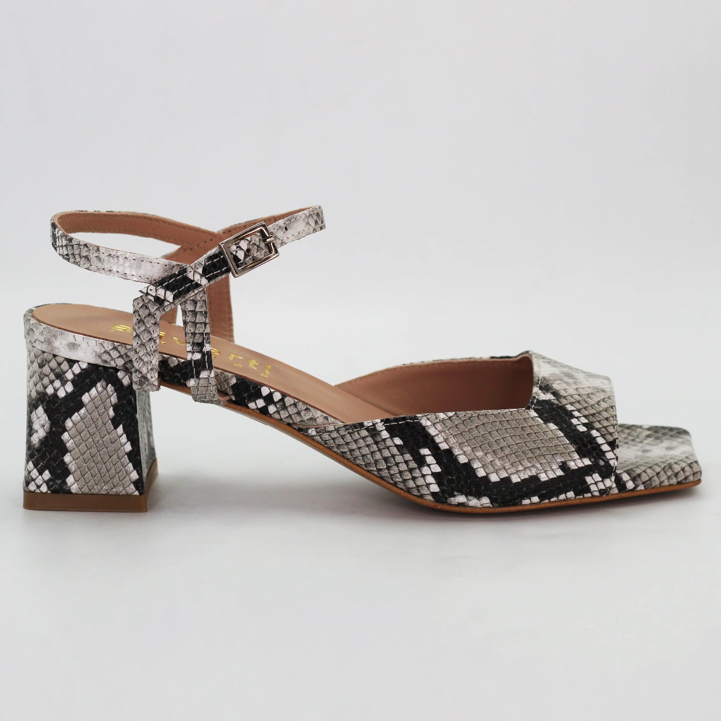 Shop women's block heel in calf leather pitone (Opera11) or browse our range of men's Italian clothing and shoes in leather in-store at Aliverti Cape Town, or shop online. We deliver in South Africa & offer multiple payment plans as well as accept multiple safe & secure payment methods.