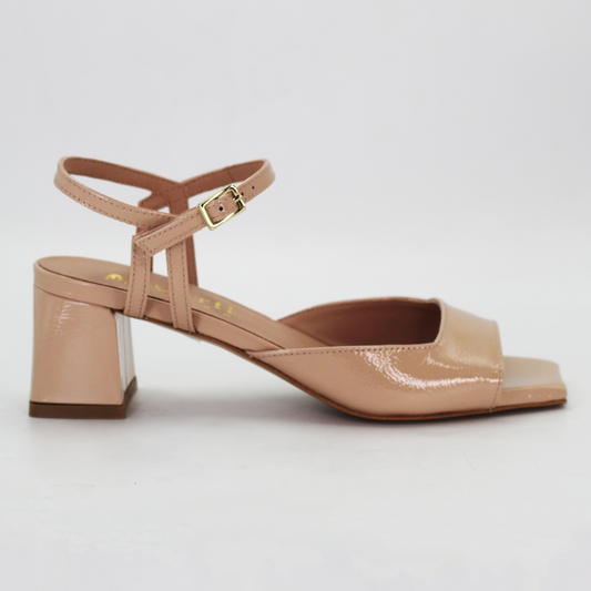 Shop women's block heel in patent leather nude (Opera11) or browse our range of men's Italian clothing and shoes in leather in-store at Aliverti Cape Town, or shop online. We deliver in South Africa & offer multiple payment plans as well as accept multiple safe & secure payment methods.