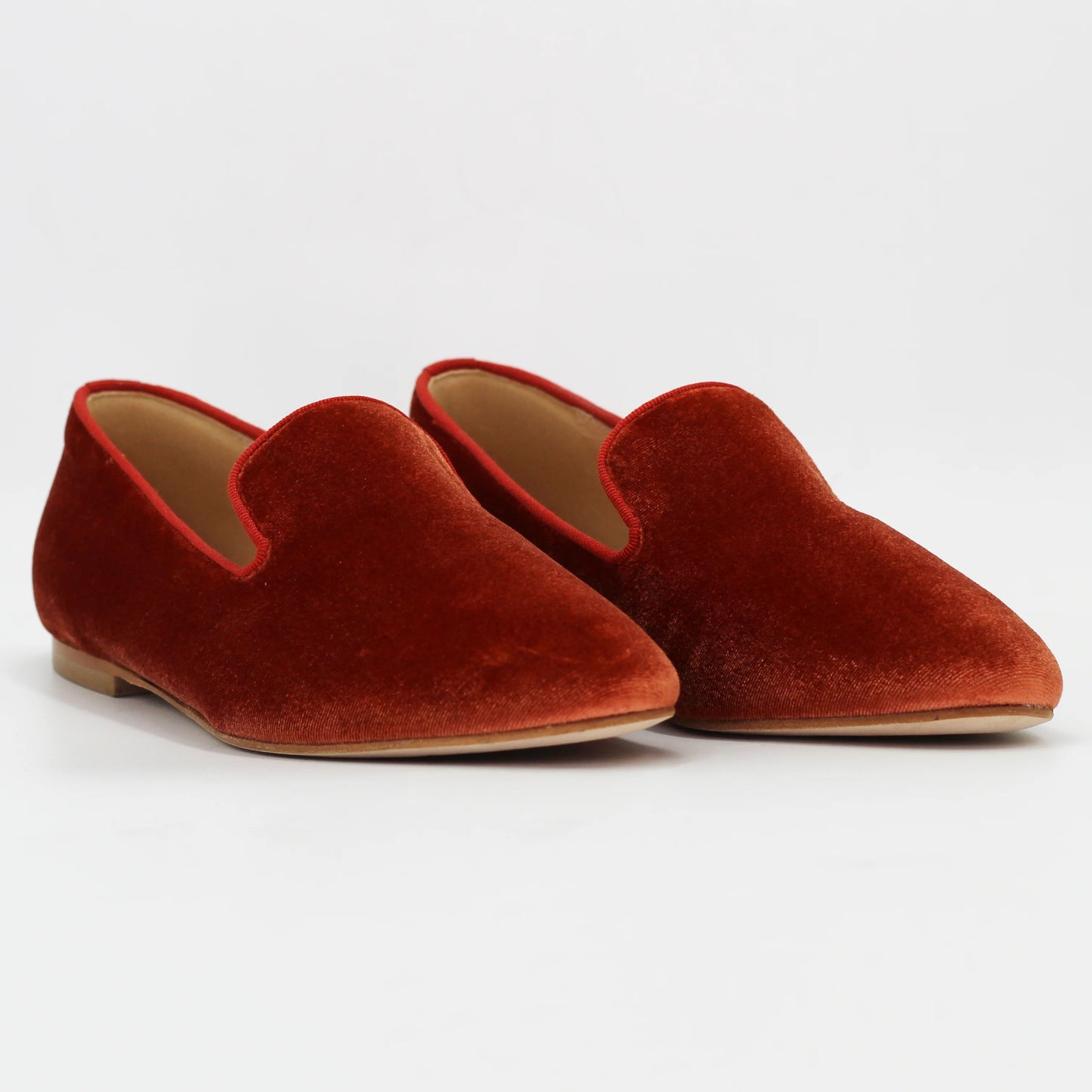 Shop women's velvet slipper in tarracot (E506) or browse our range of men's Italian clothing and shoes in leather in-store at Aliverti Cape Town, or shop online. We deliver in South Africa & offer multiple payment plans as well as accept multiple safe & secure payment methods.