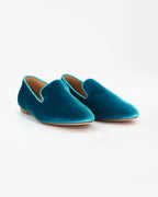 Shop women's velvet slipper in turchese (E506) or browse our range of men's Italian clothing and shoes in leather in-store at Aliverti Cape Town, or shop online. We deliver in South Africa & offer multiple payment plans as well as accept multiple safe & secure payment methods.