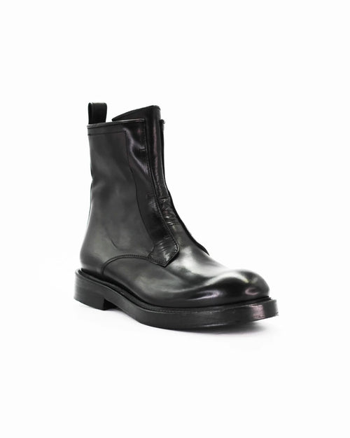 Shop women's laceless boot in calf leather nero (JP35773/23) or browse our range of men's Italian clothing and shoes in leather in-store at Aliverti Cape Town, or shop online. We deliver in South Africa & offer multiple payment plans as well as accept multiple safe & secure payment methods.
