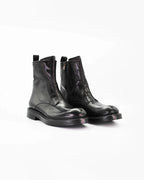 Shop women's laceless boot in calf leather nero (JP35773/23) or browse our range of men's Italian clothing and shoes in leather in-store at Aliverti Cape Town, or shop online. We deliver in South Africa & offer multiple payment plans as well as accept multiple safe & secure payment methods.