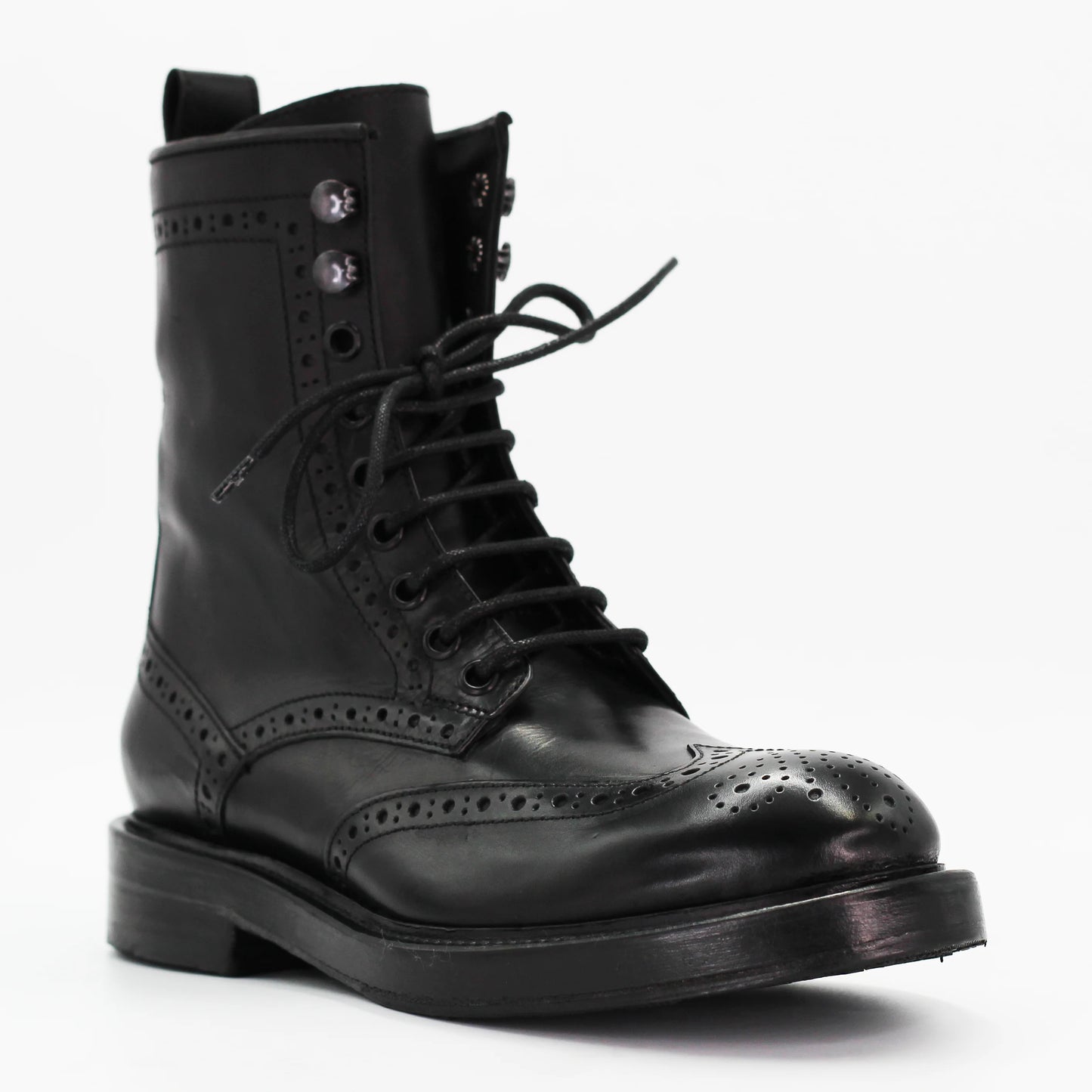 Shop women's brogue ankle boot in calf leather nero (JP35773/39) or browse our range of men's Italian clothing and shoes in leather in-store at Aliverti Cape Town, or shop online. We deliver in South Africa & offer multiple payment plans as well as accept multiple safe & secure payment methods.