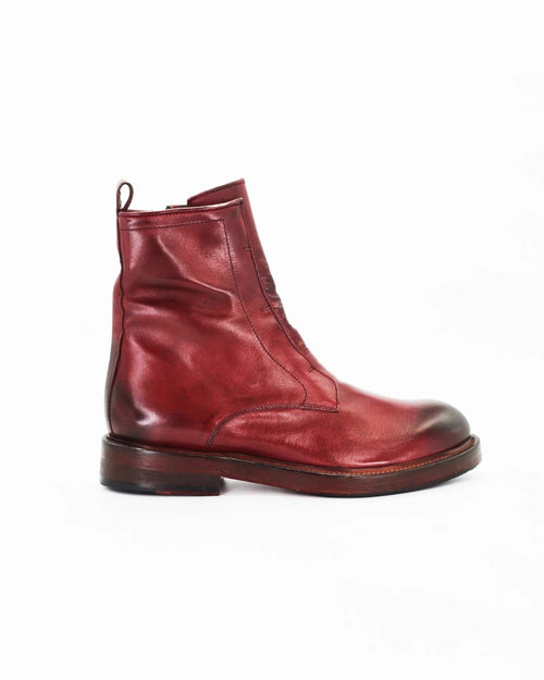Shop women's laceless boot in calf leather cordovan (JP35773/23) or browse our range of men's Italian clothing and shoes in leather in-store at Aliverti Cape Town, or shop online. We deliver in South Africa & offer multiple payment plans as well as accept multiple safe & secure payment methods.
