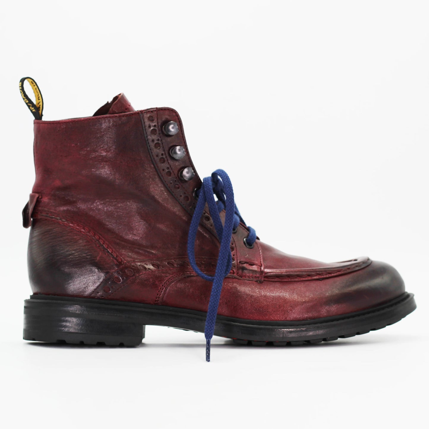 Shop men's boot in calf leather barolo burgundy (JPU37340/40) or browse our range of men's Italian clothing and shoes in leather in-store at Aliverti Cape Town, or shop online. We deliver in South Africa & offer multiple payment plans as well as accept multiple safe & secure payment methods.