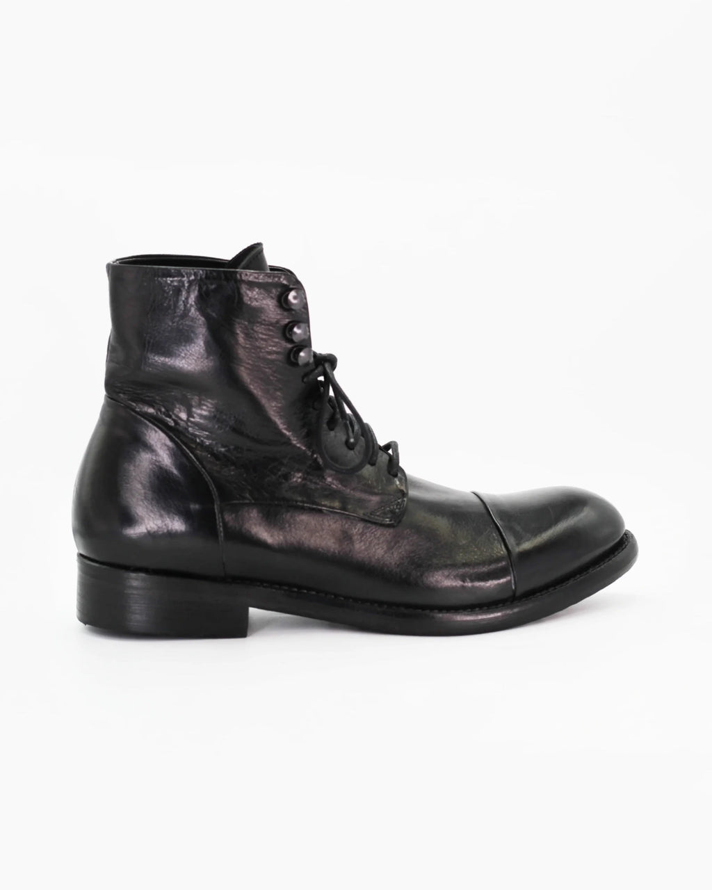 Shop Men's boot in calf leather nero (JPU36526/1) or browse our range of men's Italian clothing and shoes in leather in-store at Aliverti Cape Town, or shop online. We deliver in South Africa & offer multiple payment plans as well as accept multiple safe & secure payment methods.
