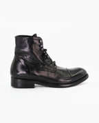 Shop Men's boot in calf leather nero (JPU36526/1) or browse our range of men's Italian clothing and shoes in leather in-store at Aliverti Cape Town, or shop online. We deliver in South Africa & offer multiple payment plans as well as accept multiple safe & secure payment methods.
