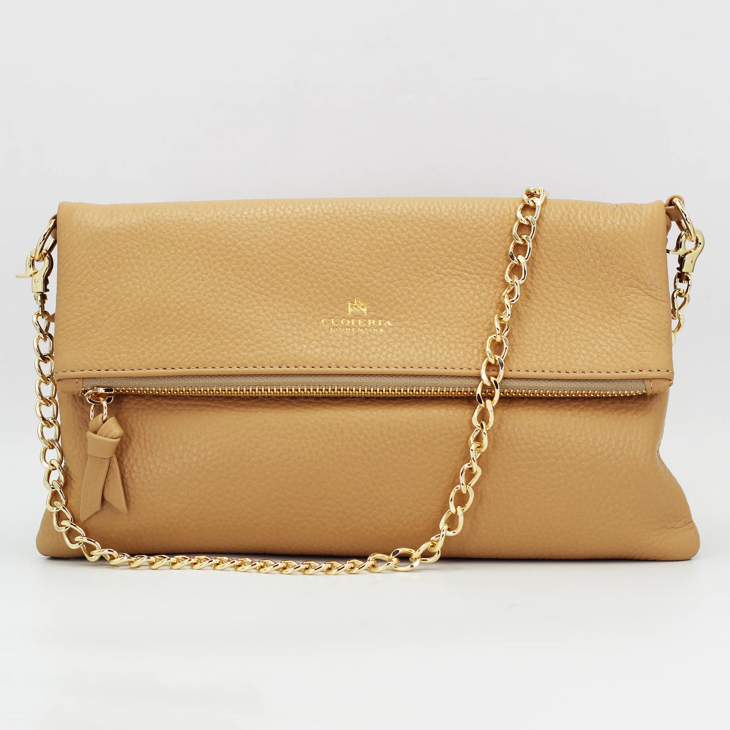 Cuoieria Fiorentina Velvet Borsa in calf leather nude (B000005908008) or browse our range of hand-made Italian handbags for women in-store at Aliverti Cape Town, or shop online. 

We deliver in South Africa & offer multiple payment plans as well as accept multiple safe & secure payment methods.