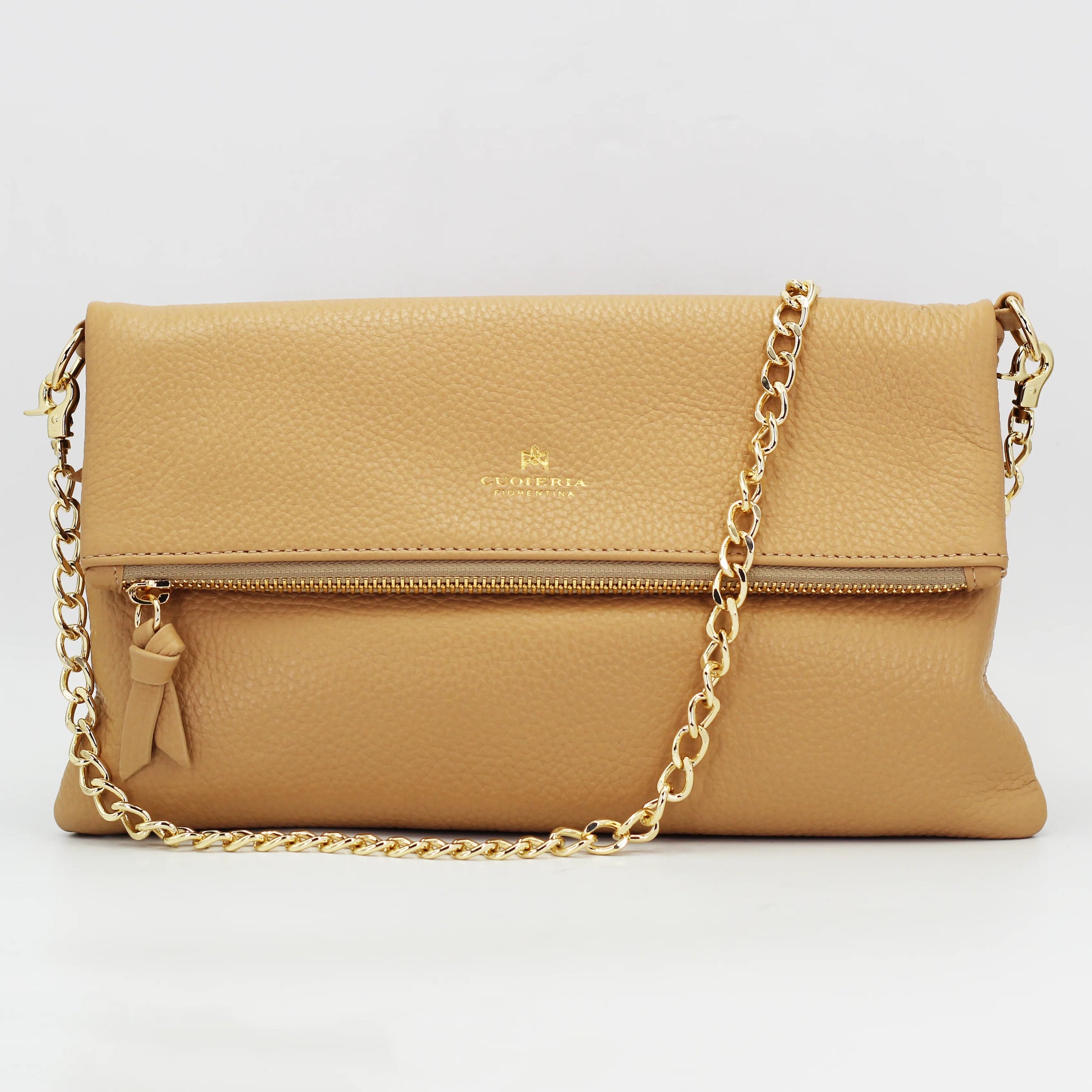 Cuoieria Fiorentina Velvet Borsa in calf leather nude (B000005908008) or browse our range of hand-made Italian handbags for women in-store at Aliverti Cape Town, or shop online. 

We deliver in South Africa & offer multiple payment plans as well as accept multiple safe & secure payment methods.