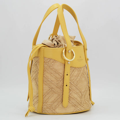 Cuoieria Fiorentina Amber Small Bucket in calf leather giallo (B000005908008) or browse our range of hand-made Italian handbags for women in-store at Aliverti Cape Town, or shop online. 

We deliver in South Africa & offer multiple payment plans as well as accept multiple safe & secure payment methods.