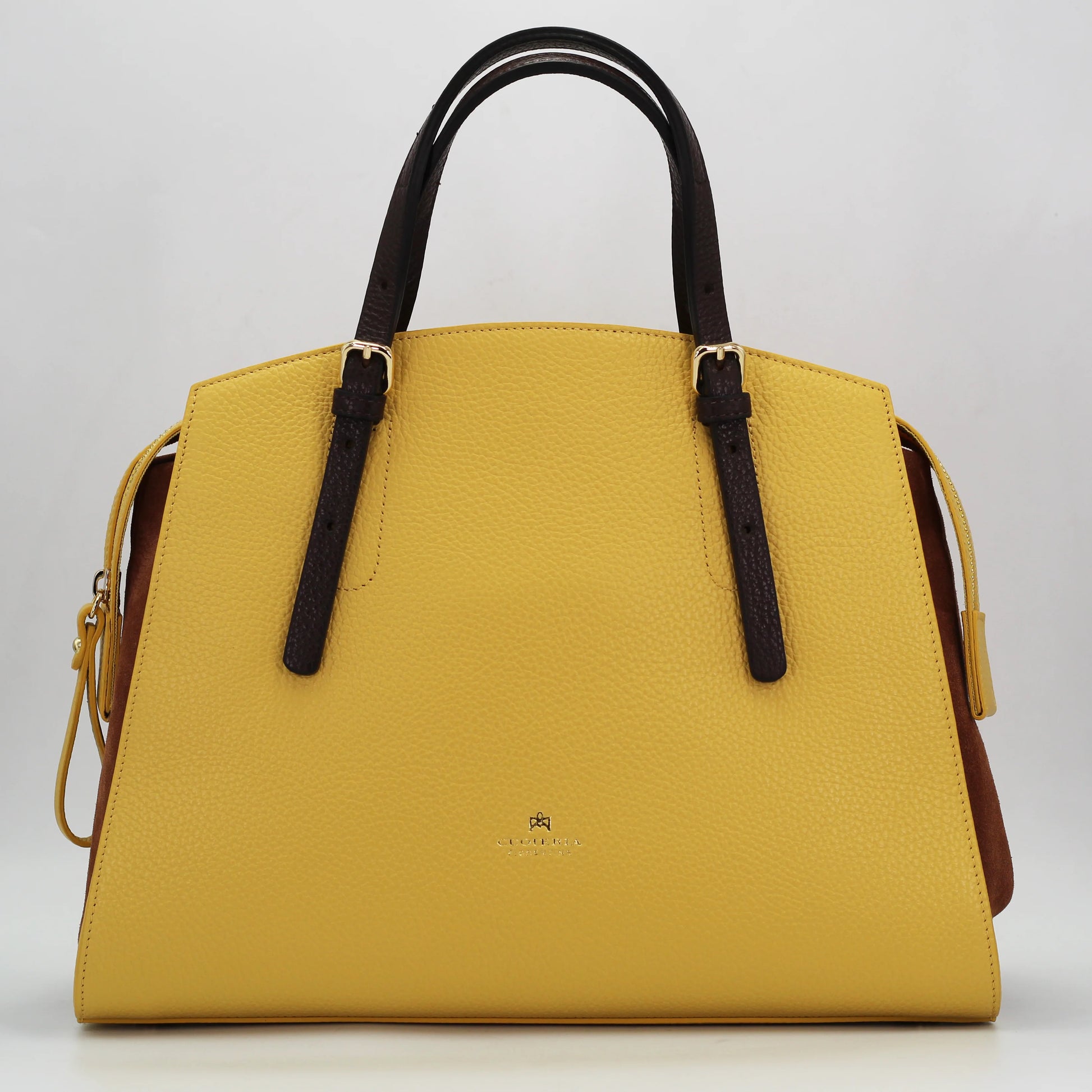 Cuoieria Fiorentina Alice Medium Tote in calf leather giallo and brown (B000005492420) or browse our range of hand-made Italian handbags for women in-store at Aliverti Cape Town, or shop online. 

We deliver in South Africa & offer multiple payment plans as well as accept multiple safe & secure payment methods.