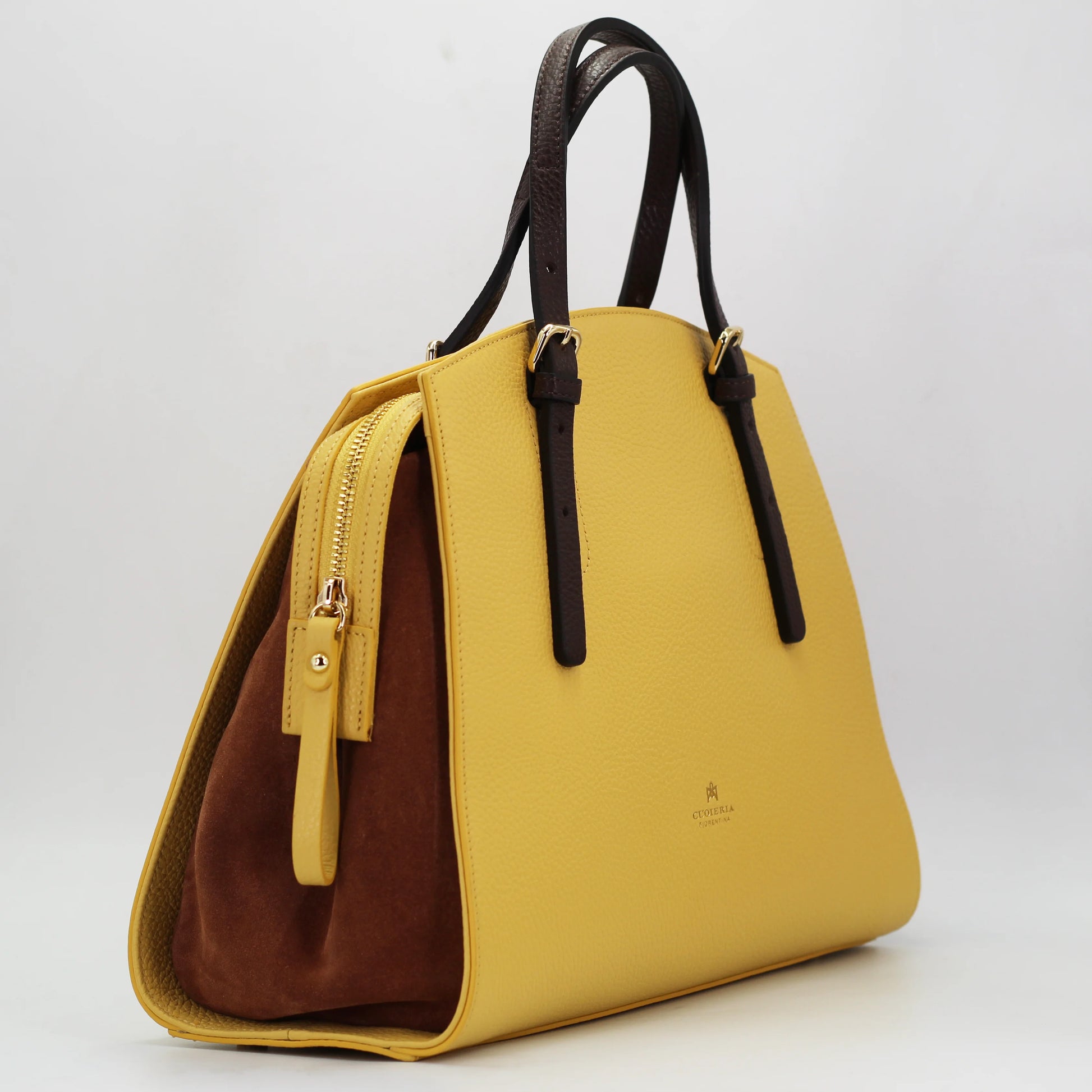 Cuoieria Fiorentina Alice Medium Tote in calf leather giallo and brown (B000005492420) or browse our range of hand-made Italian handbags for women in-store at Aliverti Cape Town, or shop online. 

We deliver in South Africa & offer multiple payment plans as well as accept multiple safe & secure payment methods.
