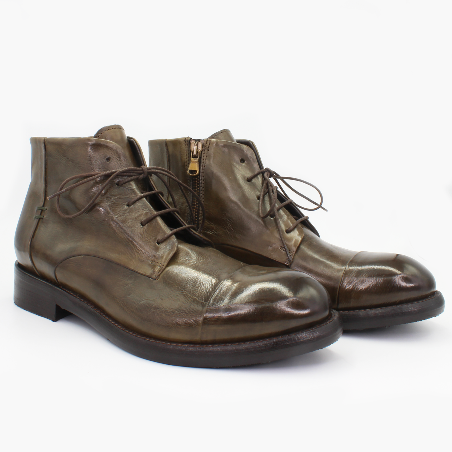 Shop Handmade Italian Leather Boot in Militare Green (JP36526/9) or browse our range of hand-made Italian boots for men in leather or suede in-store at Aliverti Cape Town, or shop online. We deliver in South Africa & offer multiple payment plans as well as accept multiple safe & secure payment methods.