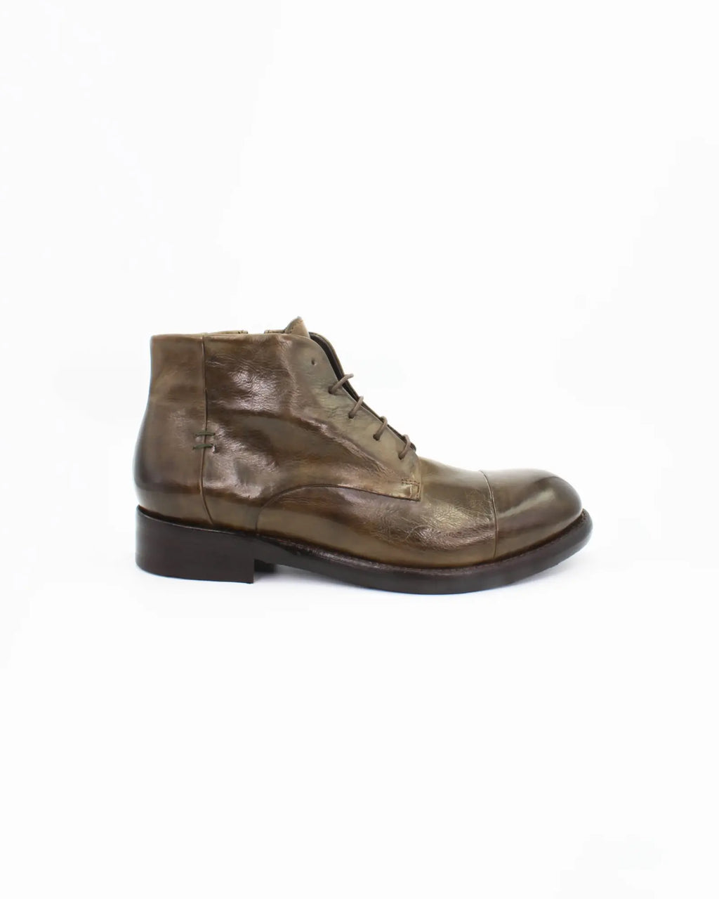 Shop Handmade Italian Leather Boot in Militare Green (JPU36526/9) or browse our range of hand-made Italian boots for men in leather or suede in-store at Aliverti Cape Town, or shop online. We deliver in South Africa & offer multiple payment plans as well as accept multiple safe & secure payment methods.