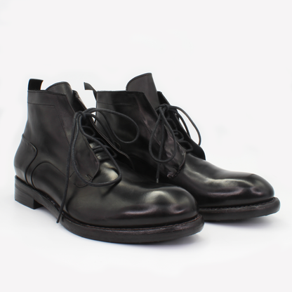 Shop Handmade Italian Leather Boot in Nero Black (JP36526/32) or browse our range of hand-made Italian boots for men in leather or suede in-store at Aliverti Cape Town, or shop online. We deliver in South Africa & offer multiple payment plans as well as accept multiple safe & secure payment methods.