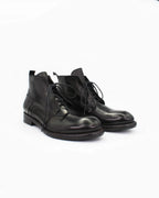 Shop Handmade Italian Leather Boot in Nero Black (JPU36526/32) or browse our range of hand-made Italian boots for men in leather or suede in-store at Aliverti Cape Town, or shop online. We deliver in South Africa & offer multiple payment plans as well as accept multiple safe & secure payment methods.
