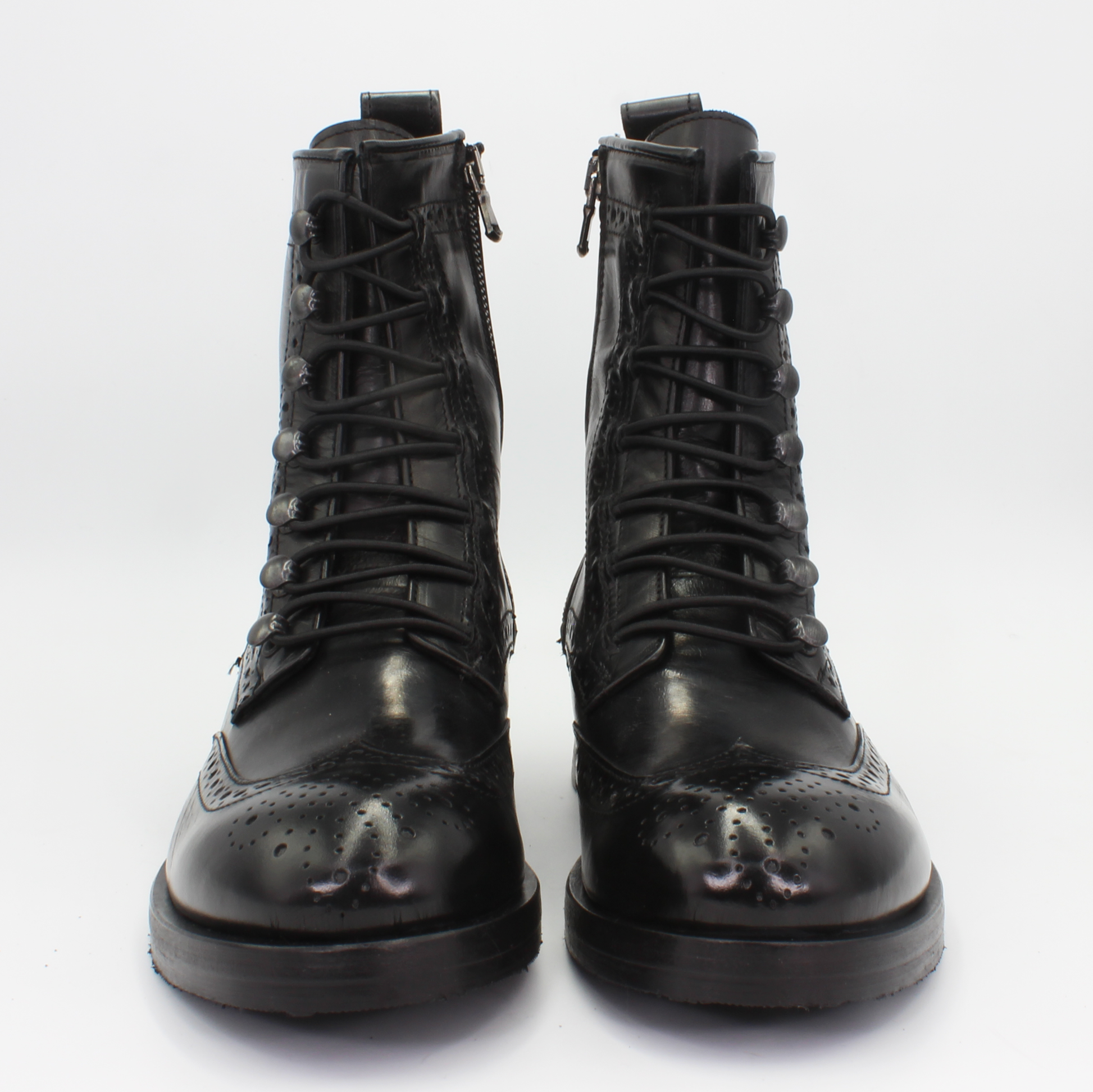 Shop Handmade Italian Leather Lace-up Ankle Boot in Nero (37907/7) or browse our range of hand-made Italian boots for women in leather or suede in-store at Aliverti Durban or Cape Town, or shop online. We deliver in South Africa & offer multiple payment plans as well as accept multiple safe & secure payment methods.