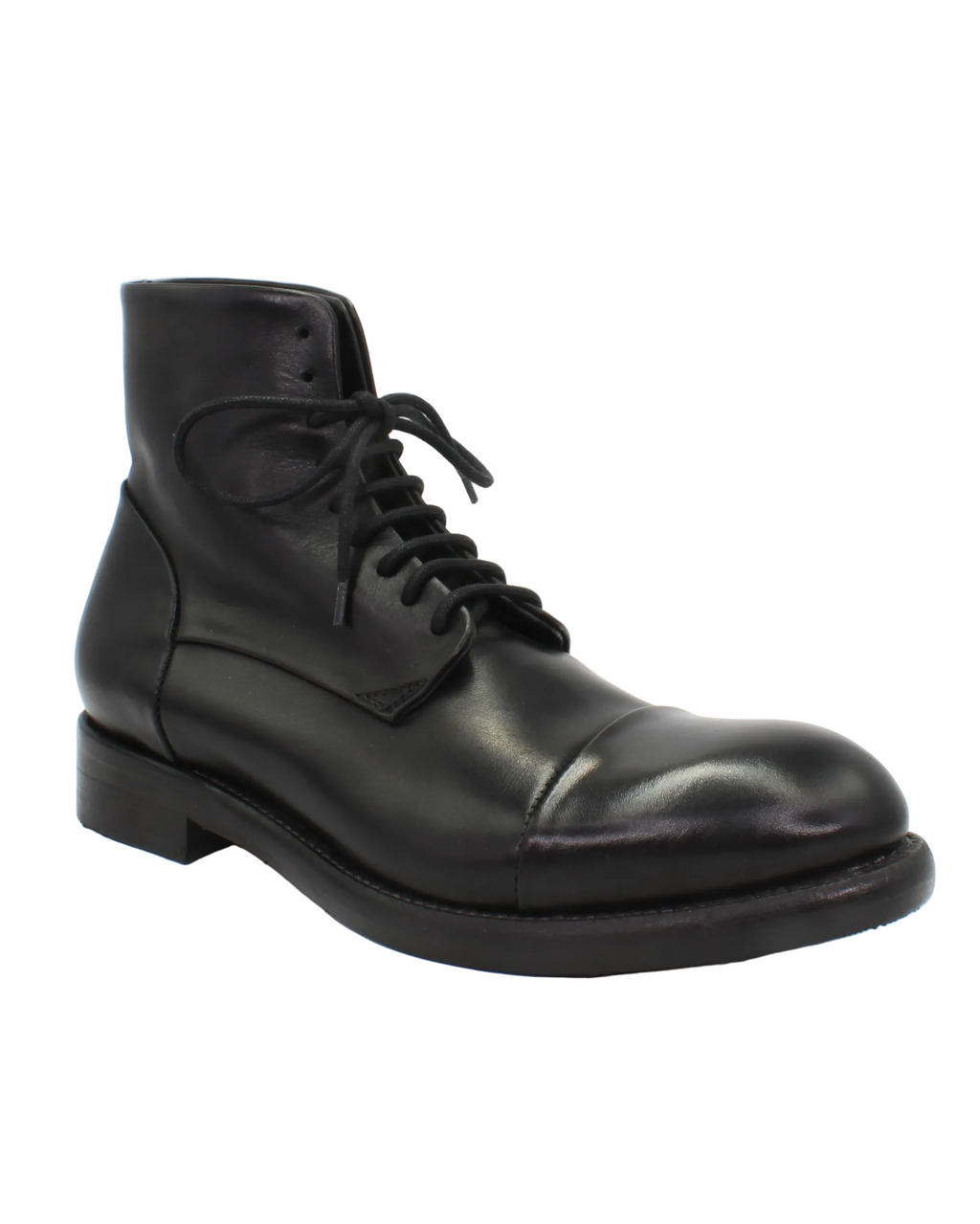 Shop Handmade Italian Leather Derby Boot in Nero (JP36526/43) or browse our range of hand-made Italian boots for men in leather or suede in-store at Aliverti Cape Town, or shop online. We deliver in South Africa & offer multiple payment plans as well as accept multiple safe & secure payment methods.