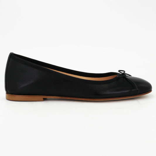 Shop Handmade Italian Leather Women's ballerina pump in calf leather nero (ESE485) or browse our range of hand-made Italian shoes in leather or suede in-store at Aliverti Cape Town, or shop online. We deliver in South Africa & offer multiple payment plans as well as accept multiple safe & secure payment methods.