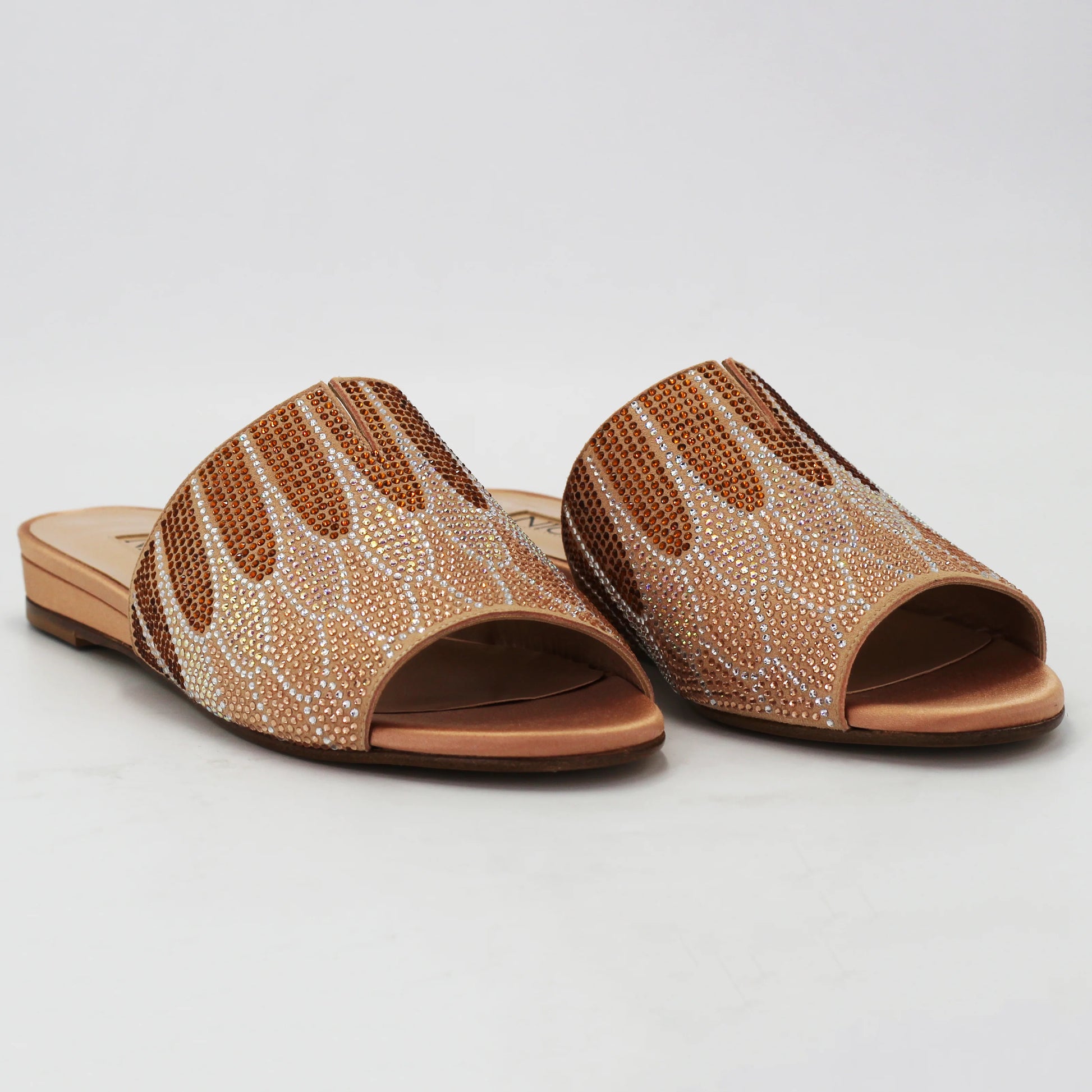 Shop Handmade Italian Leather Women's bedazzled sandal in calf leather pink (ELLAYLA) or browse our range of hand-made Italian shoes in leather or suede in-store at Aliverti Cape Town, or shop online. We deliver in South Africa & offer multiple payment plans as well as accept multiple safe & secure payment methods.