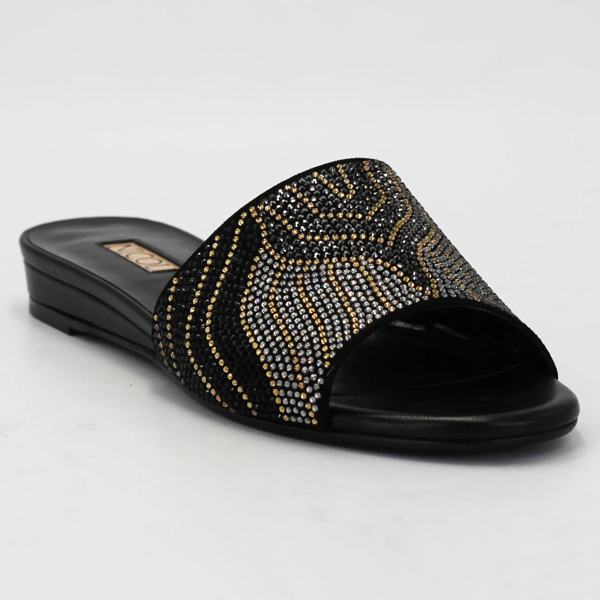 Shop Handmade Italian Leather Women's bedazzled sandal in calf leather nero (ELMARGOT) or browse our range of hand-made Italian shoes in leather or suede in-store at Aliverti Cape Town, or shop online. We deliver in South Africa & offer multiple payment plans as well as accept multiple safe & secure payment methods.