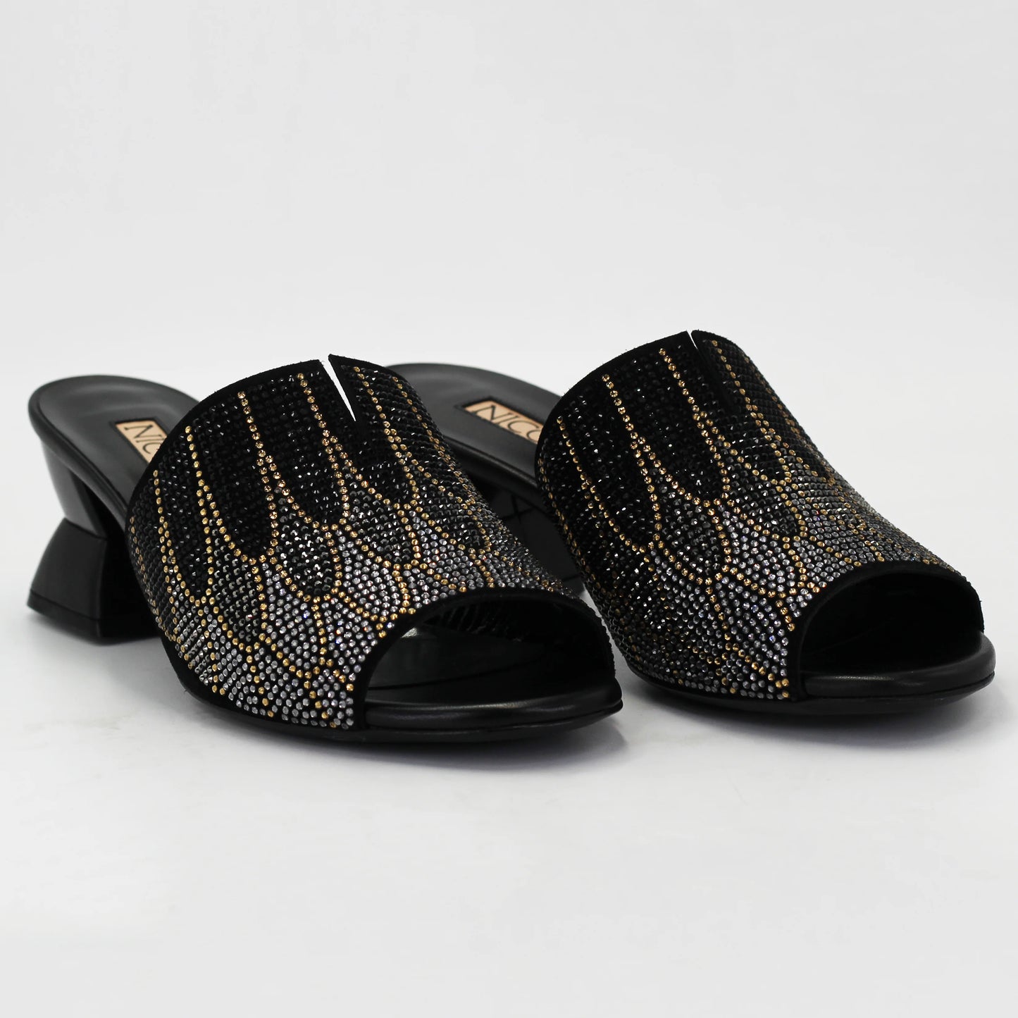 Shop Handmade Italian Leather Women's bedazzled block heel in calf leather nero (ELVALERY) or browse our range of hand-made Italian shoes in leather or suede in-store at Aliverti Cape Town, or shop online. We deliver in South Africa & offer multiple payment plans as well as accept multiple safe & secure payment methods.