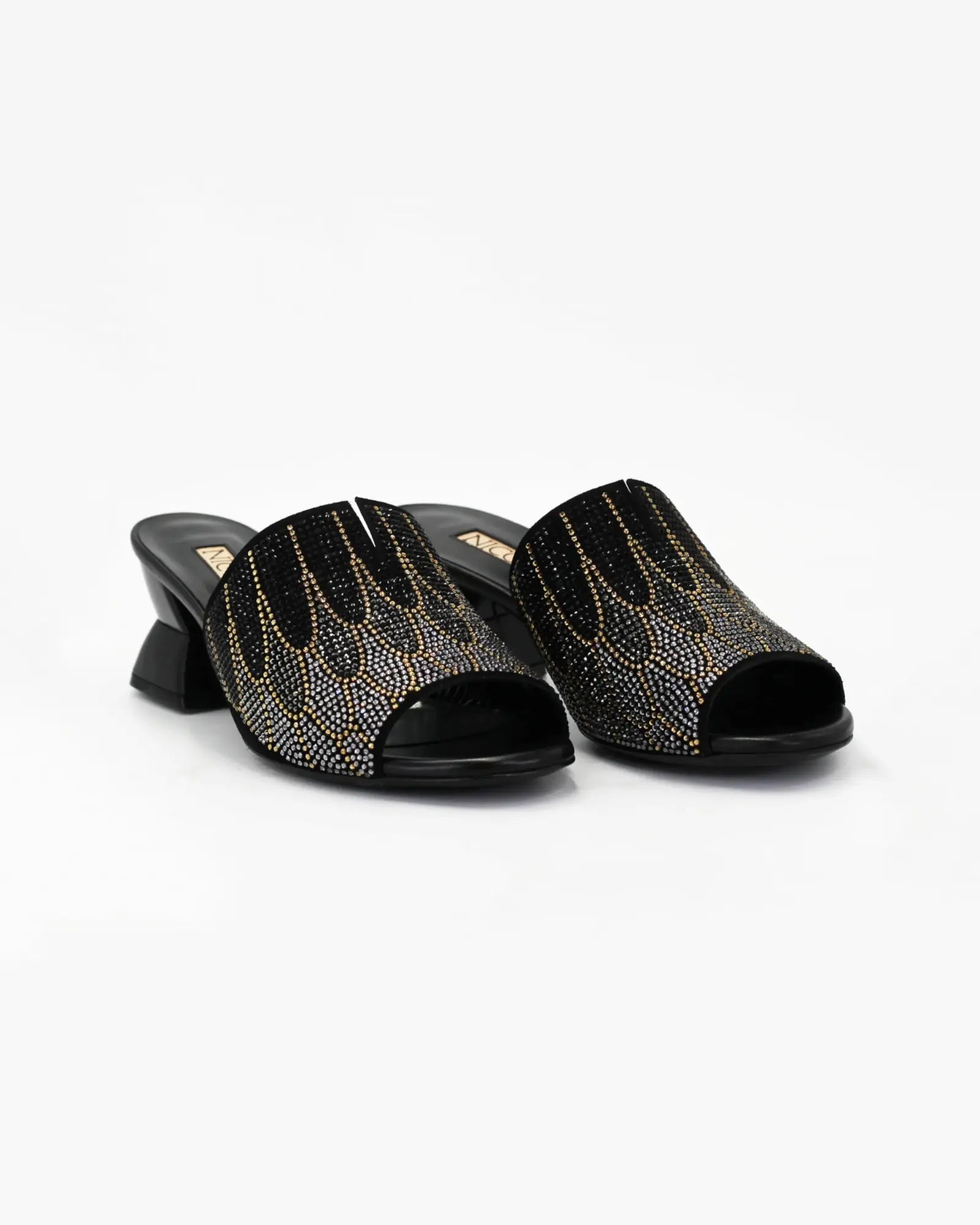 Shop Handmade Italian Leather Women's bedazzled block heel in calf leather nero (ELVALERY) or browse our range of hand-made Italian shoes in leather or suede in-store at Aliverti Cape Town, or shop online. We deliver in South Africa & offer multiple payment plans as well as accept multiple safe & secure payment methods.