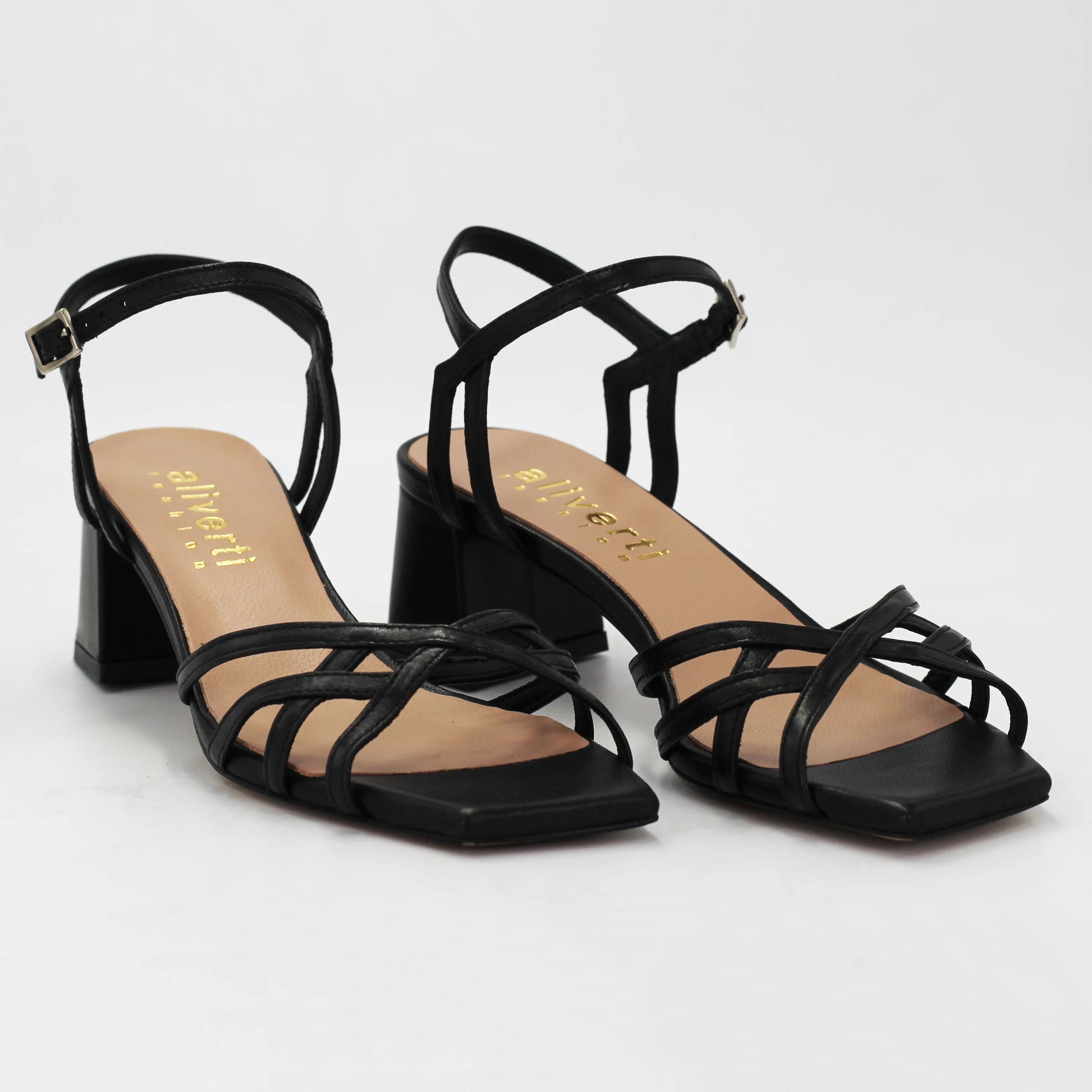 Shop Handmade Italian Leather Women's block heel in calf leather nero (ALOPERA6) or browse our range of hand-made Italian shoes in leather or suede in-store at Aliverti Cape Town, or shop online. We deliver in South Africa & offer multiple payment plans as well as accept multiple safe & secure payment methods.