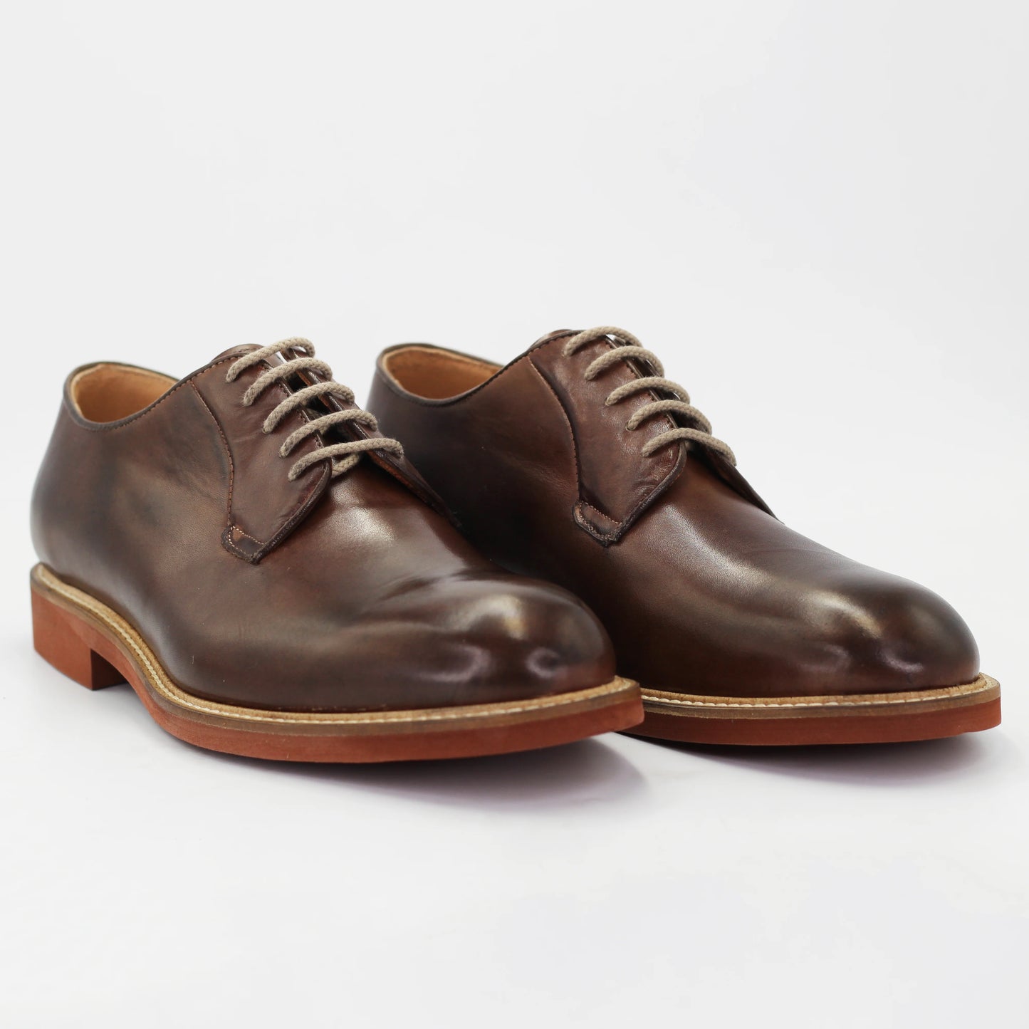 Shop Handmade Italian Leather men's derby in calf leather testa di moro (GRU1019) or browse our range of hand-made Italian shoes in leather or suede in-store at Aliverti Cape Town, or shop online. We deliver in South Africa & offer multiple payment plans as well as accept multiple safe & secure payment methods.