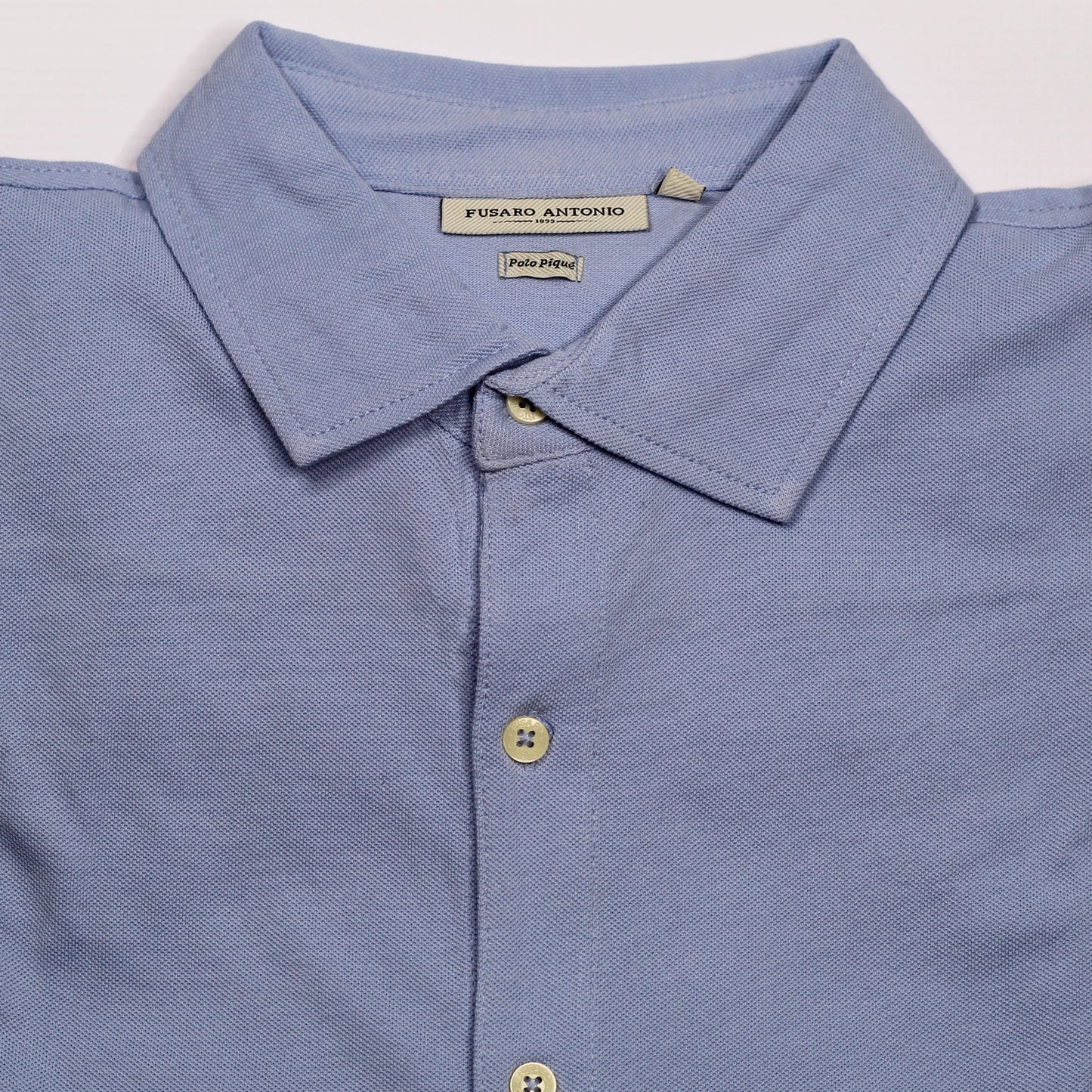 Fusaro Antonio Men's Long Sleeve Cotton Polo in Sky (PO25004-004-05) or browse our range of men's Italian clothing and shoes in leather in-store at Aliverti Cape Town, or shop online. We deliver in South Africa & offer multiple payment plans as well as accept multiple safe & secure payment methods.