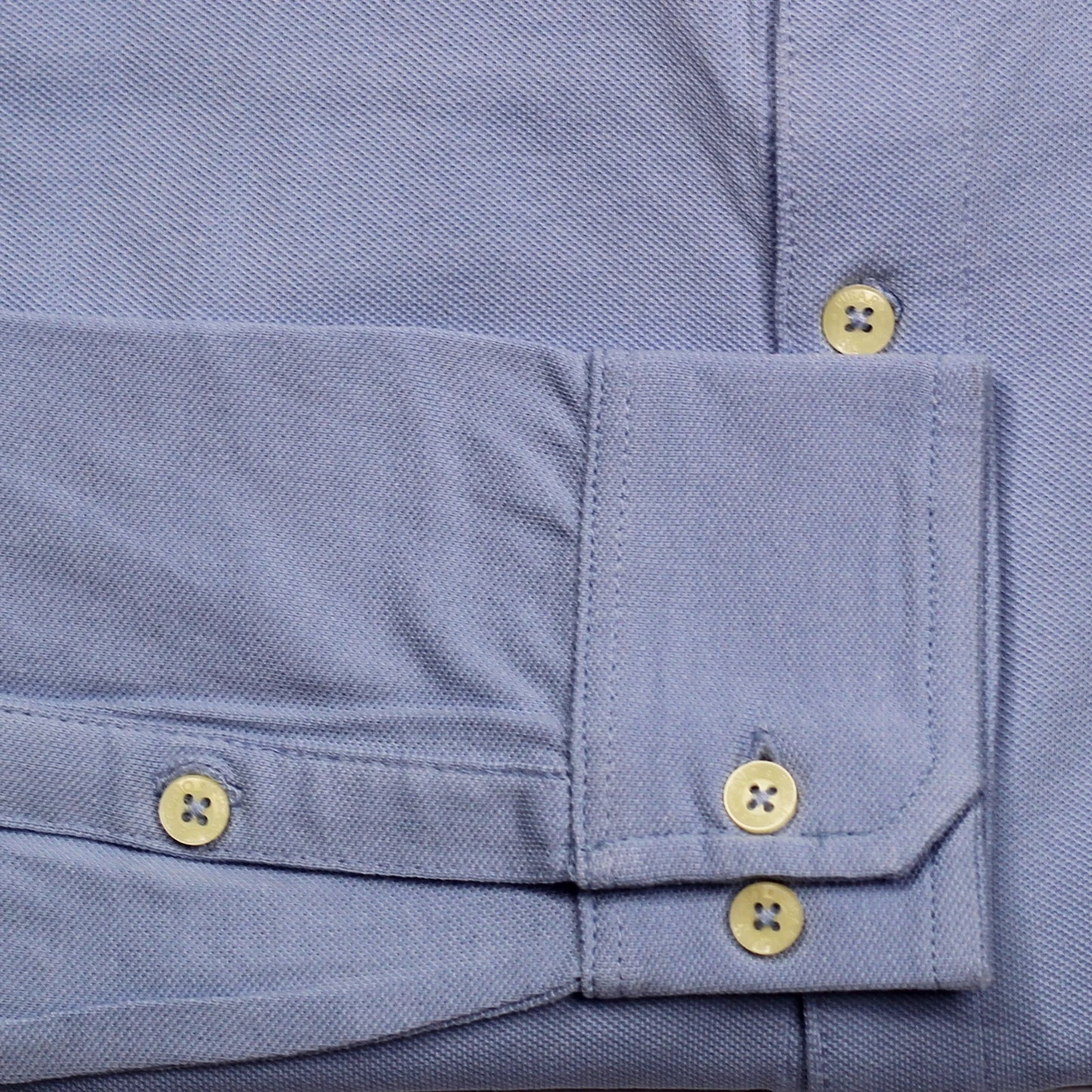 Fusaro Antonio Men's Long Sleeve Cotton Polo in Sky (PO25004-004-05) or browse our range of men's Italian clothing and shoes in leather in-store at Aliverti Cape Town, or shop online. We deliver in South Africa & offer multiple payment plans as well as accept multiple safe & secure payment methods.