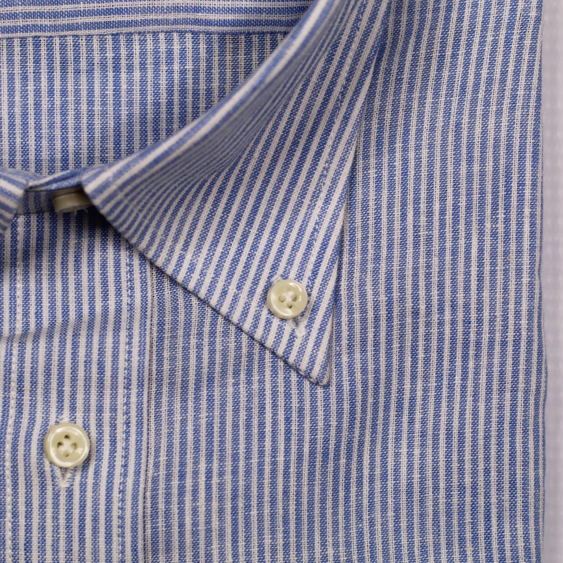 Shop Fusaro Antonio Men's Lino Cotton Shirt in Striped Blue (CA22064) or browse our range of men's Italian clothing and shoes in leather in-store at Aliverti Cape Town, or shop online. We deliver in South Africa & offer multiple payment plans as well as accept multiple safe & secure payment methods.