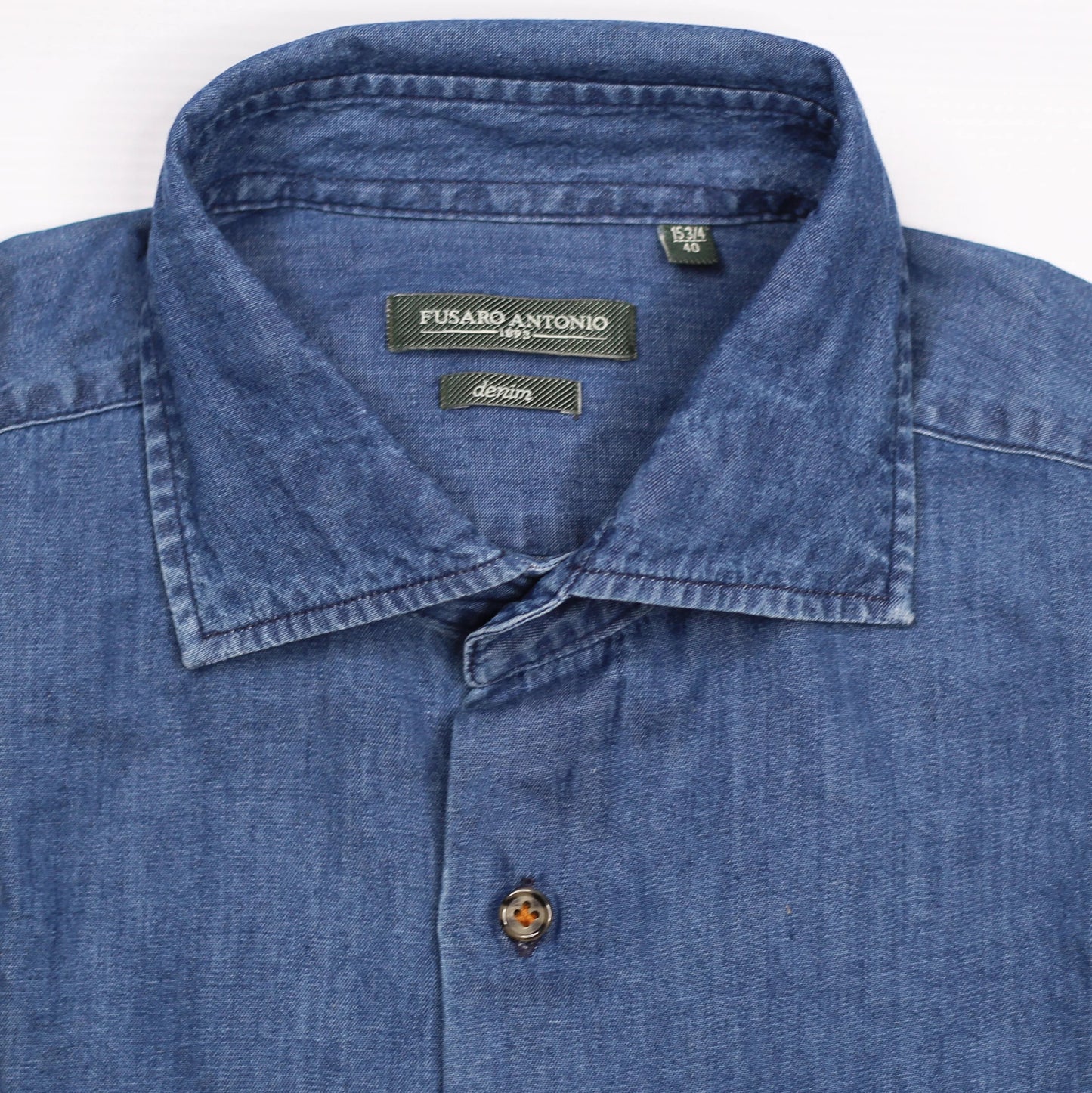 Shop Fusaro Antonio Men's Regular Fit Cotton Shirt in Denim (CA25000) or browse our range of men's Italian clothing and shoes in leather in-store at Aliverti Cape Town, or shop online. We deliver in South Africa & offer multiple payment plans as well as accept multiple safe & secure payment methods.