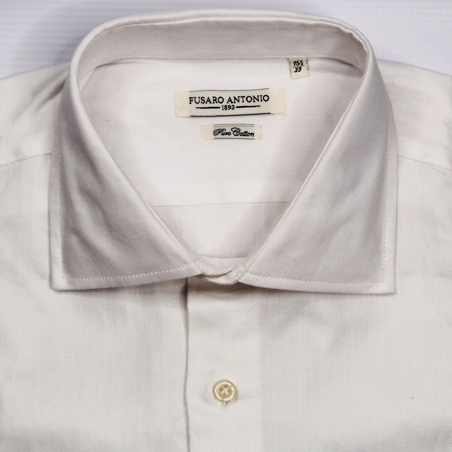 Shop Fusaro Antonio Men's Regular Fit Cotton Shirt in White Fish Bone (CA24006) or browse our range of men's Italian clothing and shoes in leather in-store at Aliverti Cape Town, or shop online. We deliver in South Africa & offer multiple payment plans as well as accept multiple safe & secure payment methods.