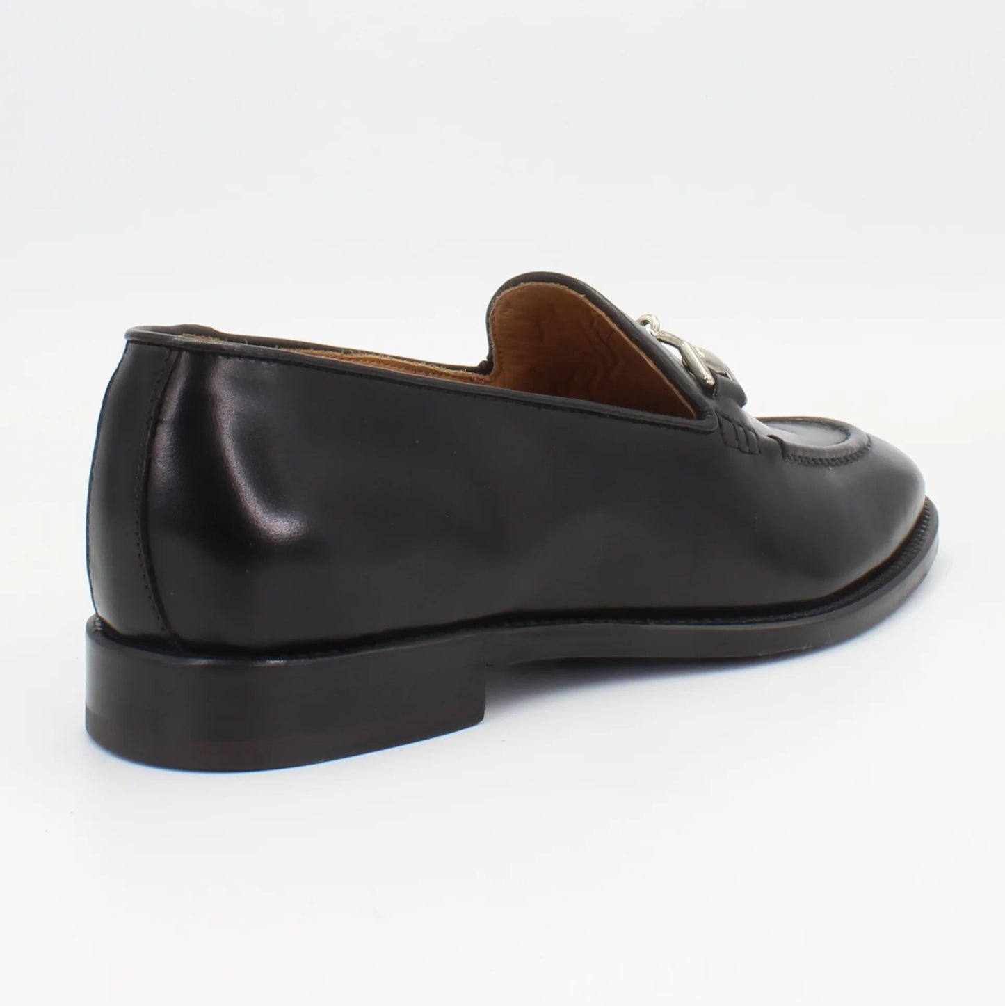 Shop Handmade Italian Leather Moccasin in Nero (BRD9426) or browse our range of hand-made Italian shoes for women in leather or suede in-store at Aliverti Cape Town, or shop online. We deliver in South Africa & offer multiple payment plans as well as accept multiple safe & secure payment methods.