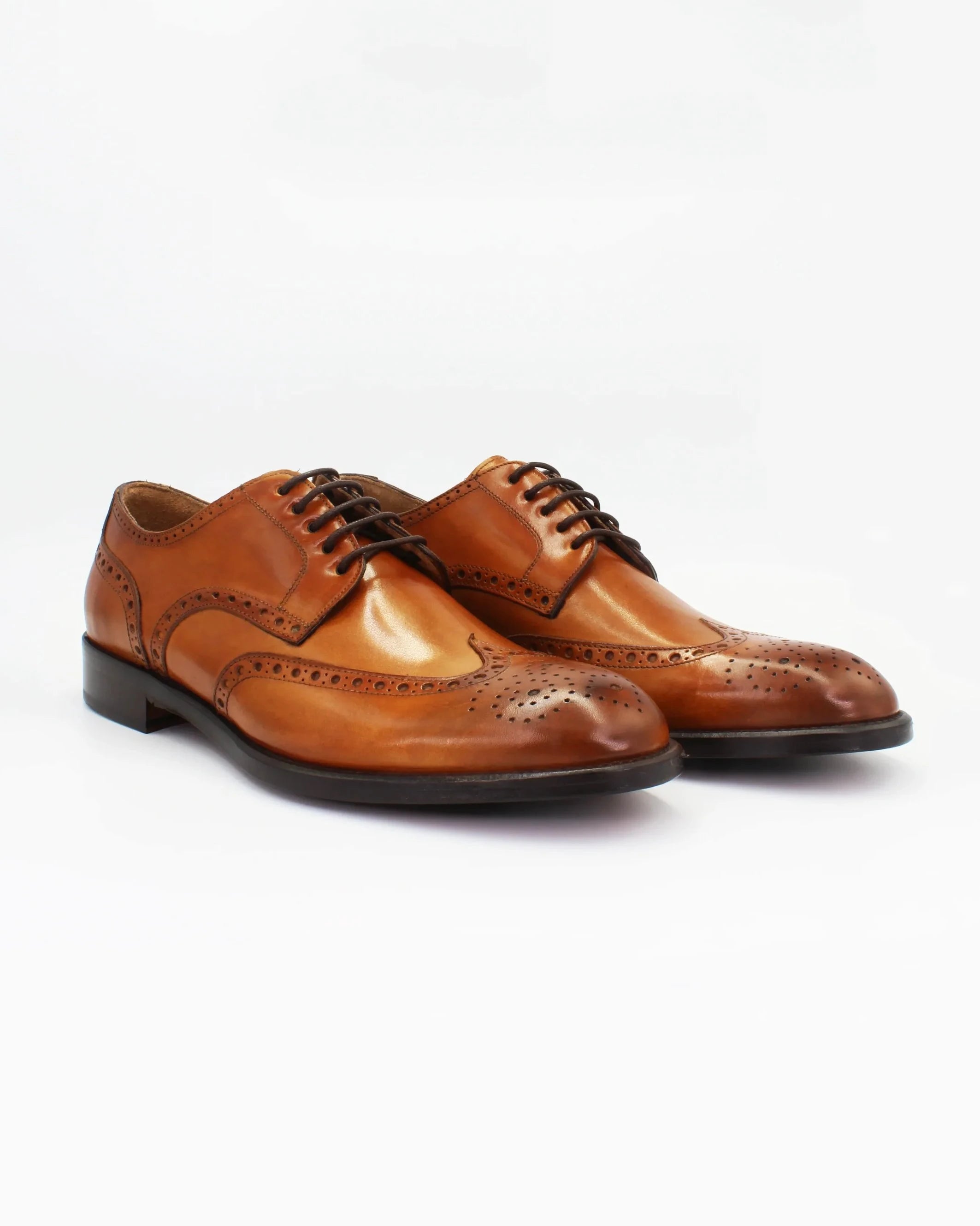 Shop Handmade Italian Leather Oxford in Siena (BRU11226) or browse our range of hand-made Italian shoes for men in leather or suede in-store at Aliverti Cape Town, or shop online. We deliver in South Africa & offer multiple payment plans as well as accept multiple safe & secure payment methods.