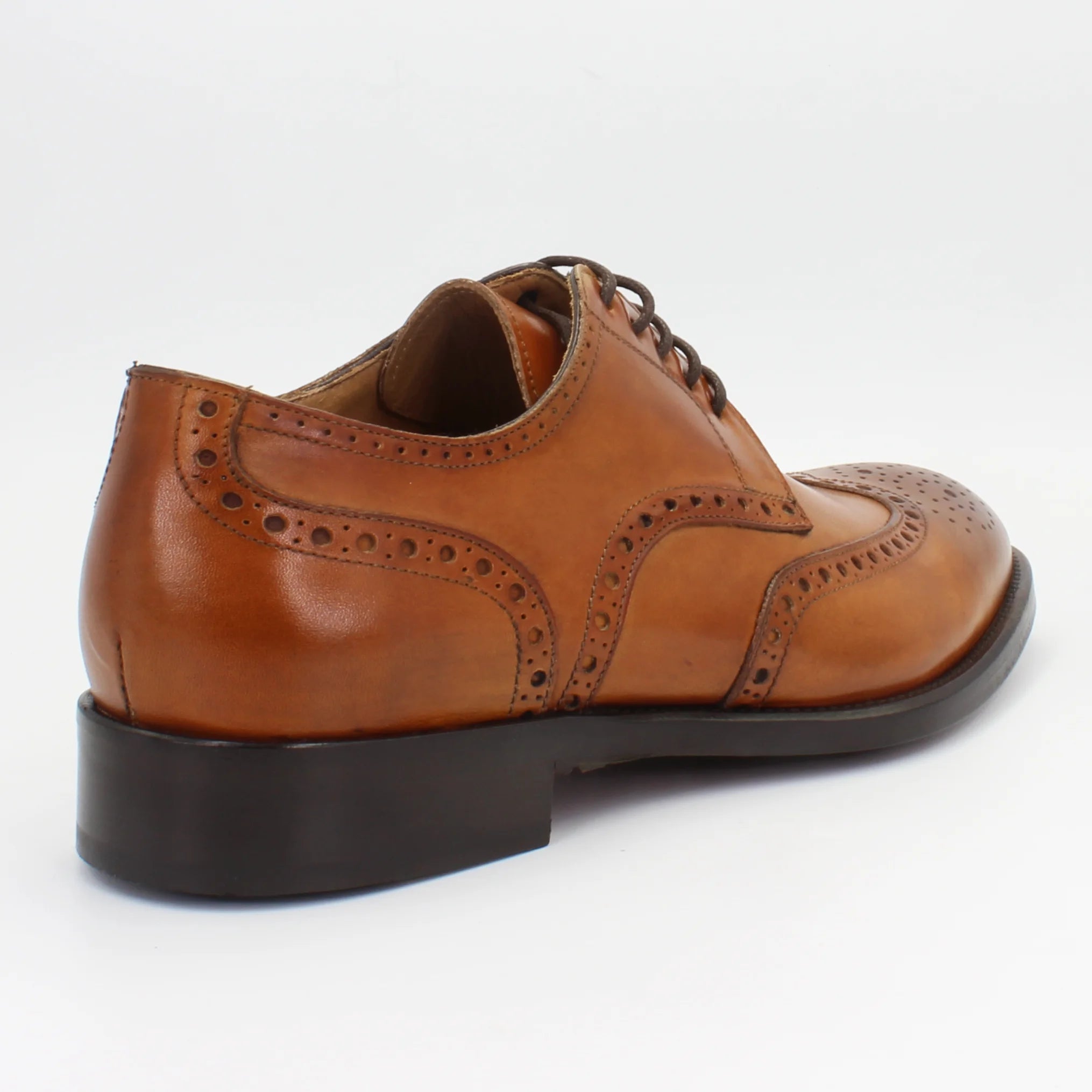 Shop Handmade Italian Leather Oxford in Siena (BRU11226) or browse our range of hand-made Italian shoes for men in leather or suede in-store at Aliverti Cape Town, or shop online. We deliver in South Africa & offer multiple payment plans as well as accept multiple safe & secure payment methods.
