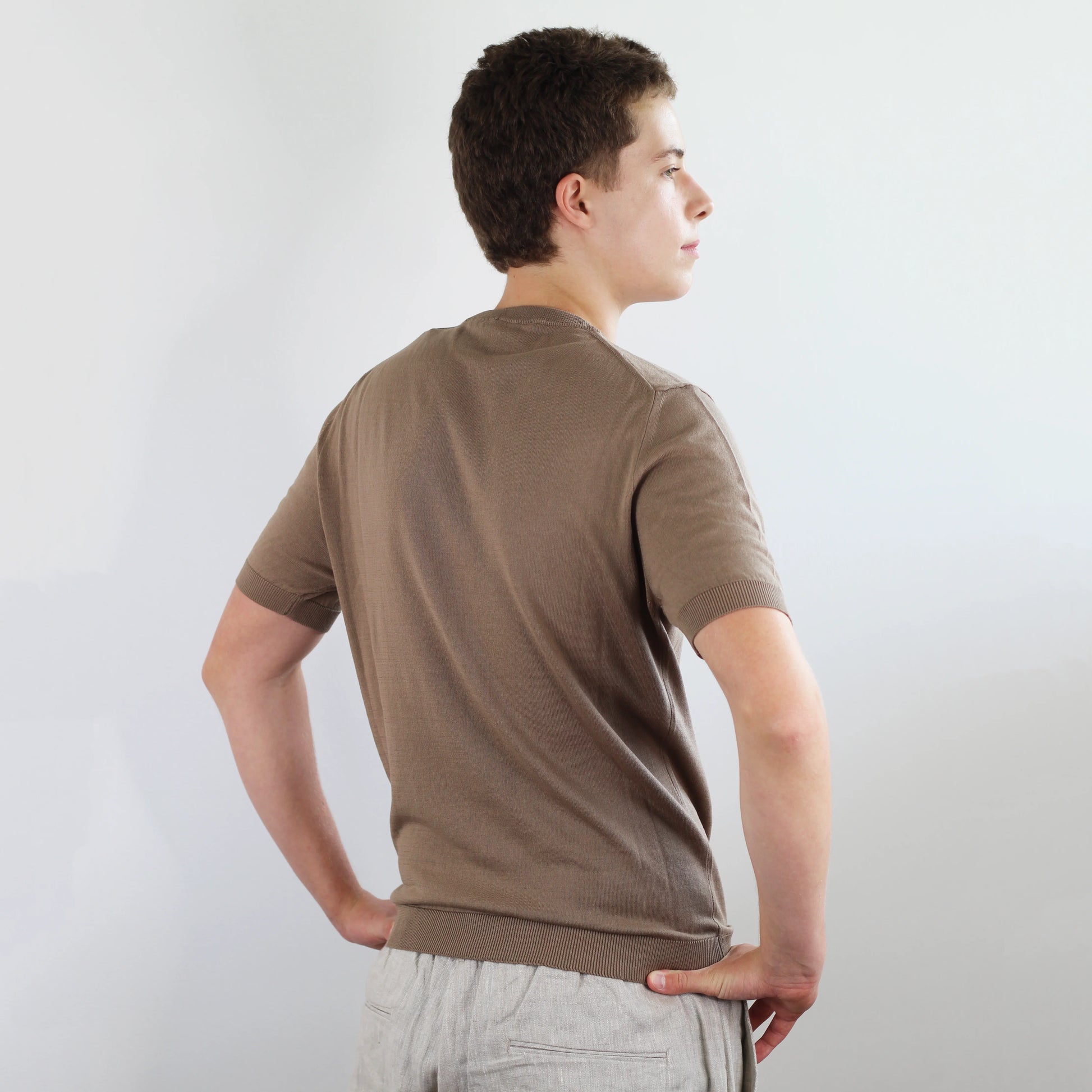 Shop Vela Men's Maglia Girocollo Crewneck in Brown (30352140) or browse our range of men's Italian clothing and shoes in leather in-store at Aliverti Cape Town, or shop online. We deliver in South Africa & offer multiple payment plans as well as accept multiple safe & secure payment methods.