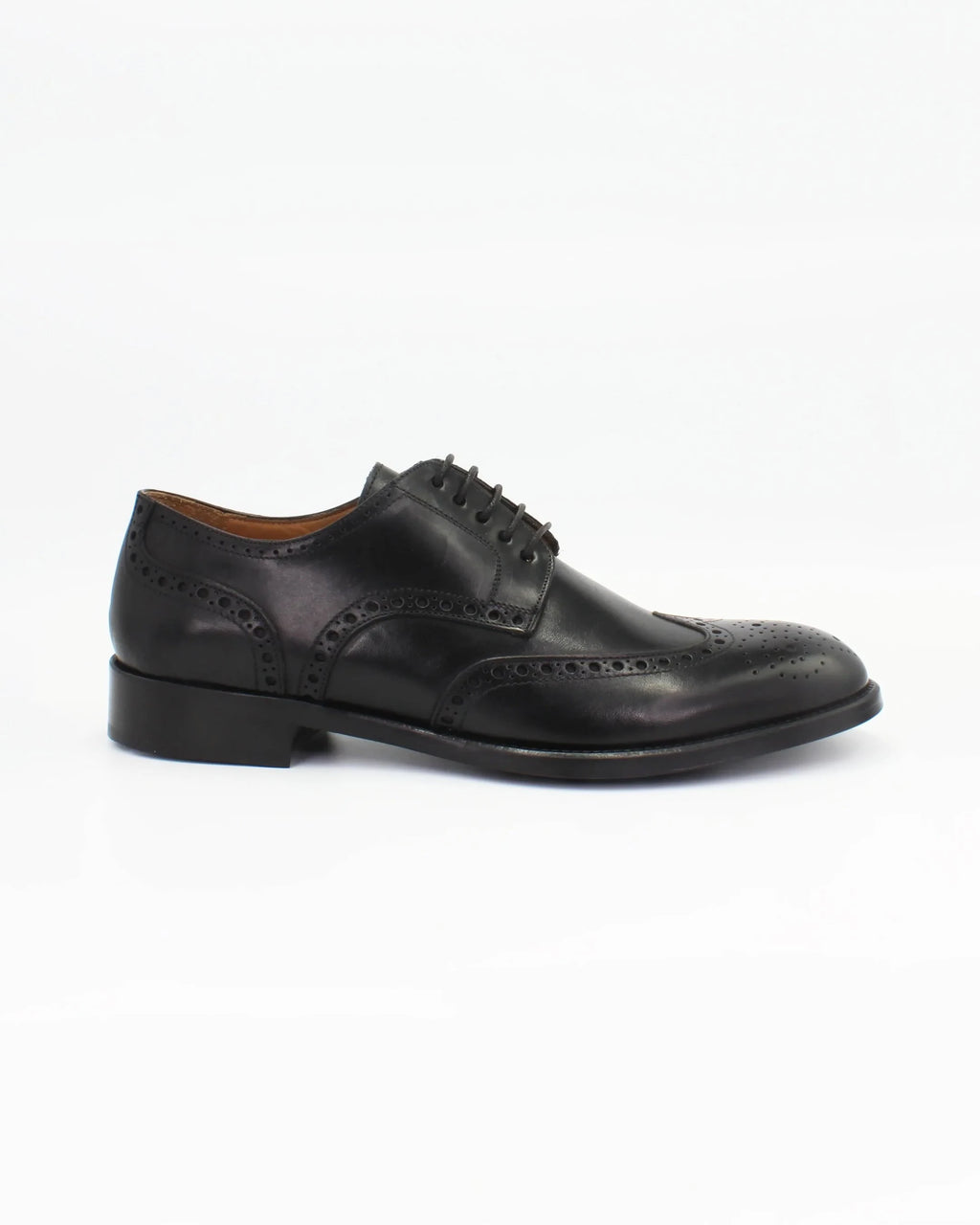 Shop Handmade Italian Leather Oxford in Nero (BRU11226)  or browse our range of hand-made Italian shoes in leather or suede in-store at Aliverti Cape Town, or shop online. We deliver in South Africa & offer multiple payment plans as well as accept multiple safe & secure payment methods.