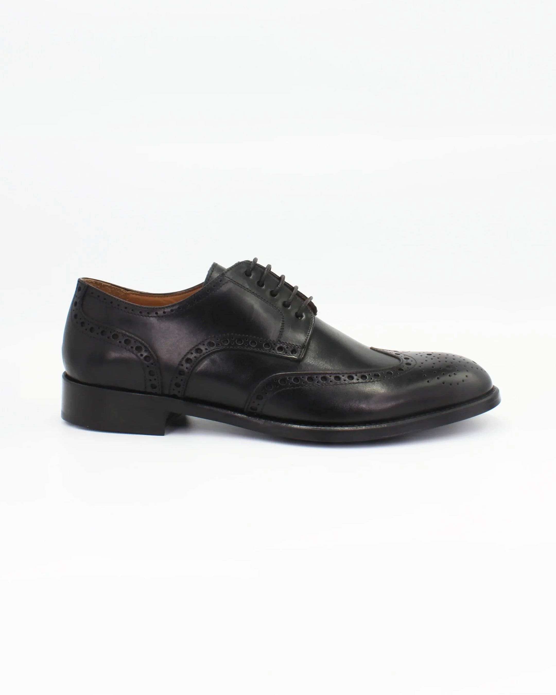 Shop Handmade Italian Leather Oxford in Nero (BRU11226)  or browse our range of hand-made Italian shoes in leather or suede in-store at Aliverti Cape Town, or shop online. We deliver in South Africa & offer multiple payment plans as well as accept multiple safe & secure payment methods.
