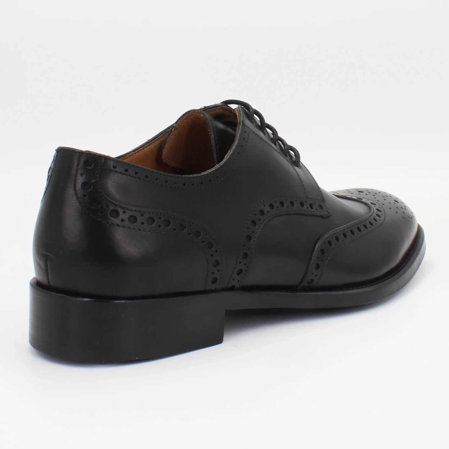 Shop Handmade Italian Leather Oxford in Nero (BRU11226)  or browse our range of hand-made Italian shoes in leather or suede in-store at Aliverti Cape Town, or shop online. We deliver in South Africa & offer multiple payment plans as well as accept multiple safe & secure payment methods.