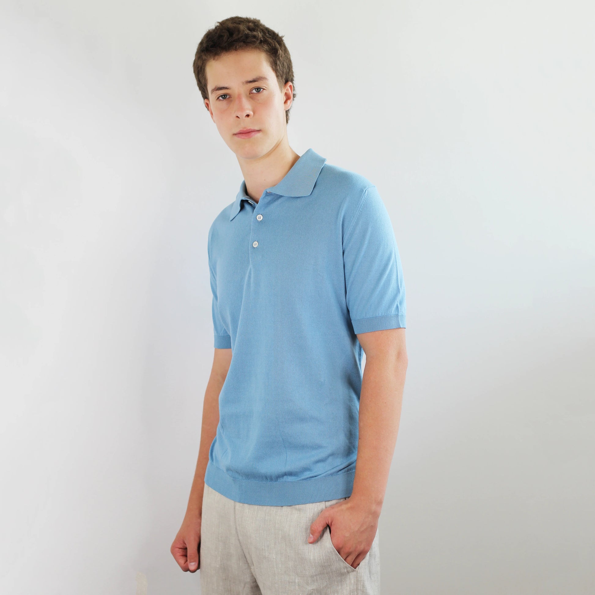 Shop Vela Men's Maglia Yachting Polo in Light Blue (30352141) or browse our range of men's Italian clothing and shoes in leather in-store at Aliverti Cape Town, or shop online. We deliver in South Africa & offer multiple payment plans as well as accept multiple safe & secure payment methods.