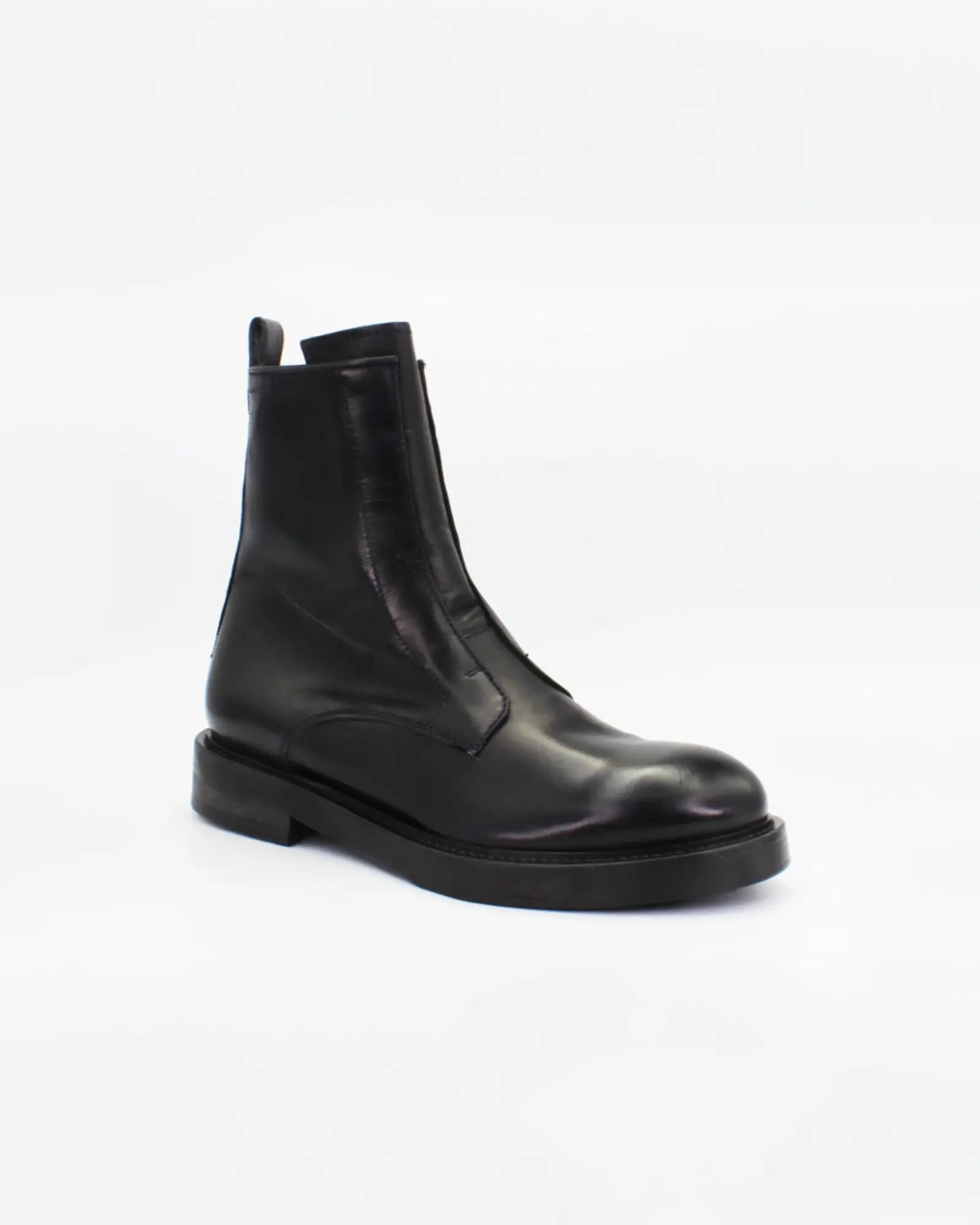 Shop Handmade Italian Leather Boot in Blu (JPD35773/23) or browse our range of hand-made Italian boots for women in leather or suede in-store at Aliverti Cape Town, or shop online. We deliver in South Africa & offer multiple payment plans as well as accept multiple safe & secure payment methods.