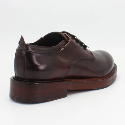 Shop Handmade Italian Leather Oxford in Cordovan (JP37907/4) or browse our range of hand-made Italian shoes for women in leather or suede in-store at Aliverti Cape Town, or shop online. We deliver in South Africa & offer multiple payment plans as well as accept multiple safe & secure payment methods.