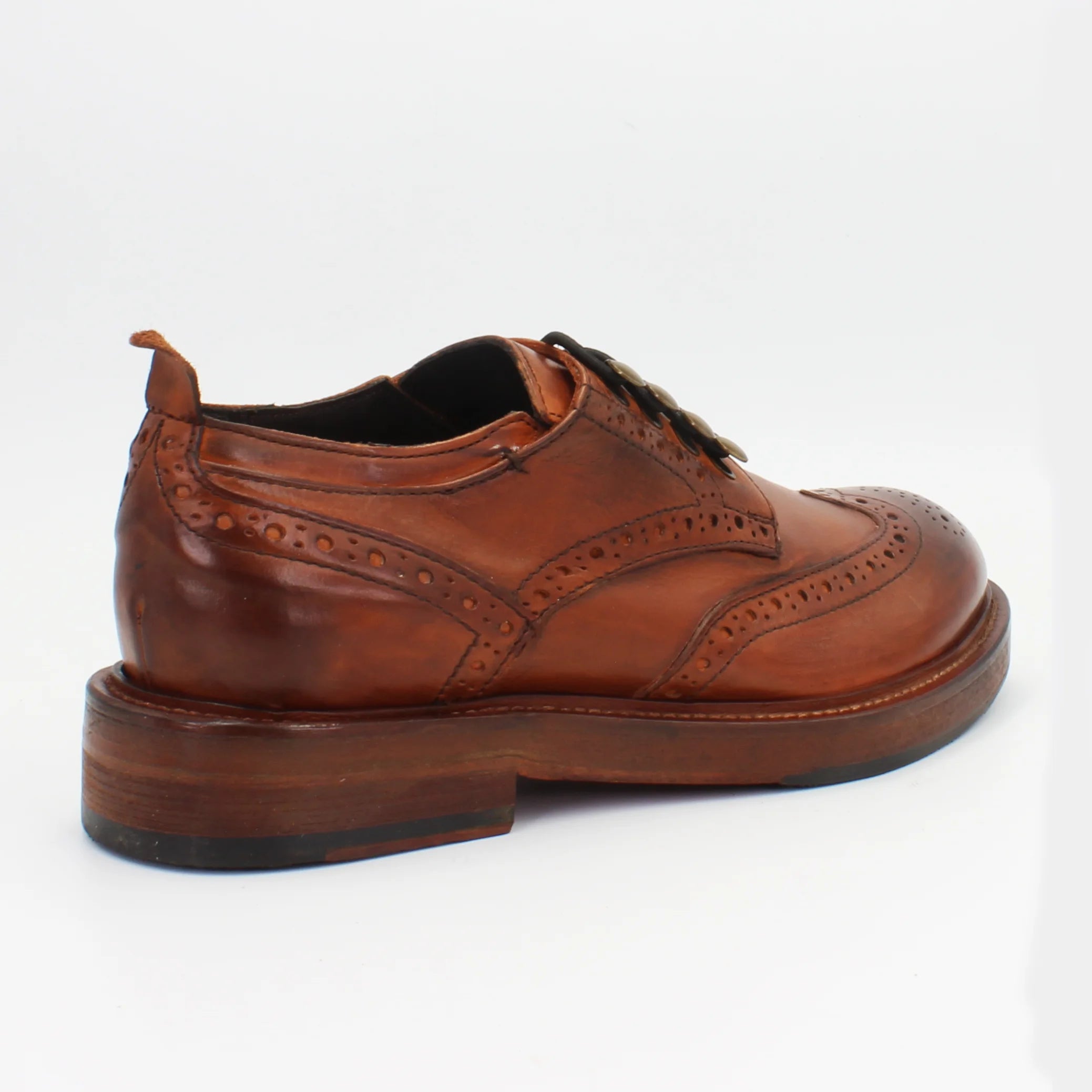Shop Handmade Italian Leather Oxford in Cuoio (JP37907/1) or browse our range of hand-made Italian shoes for women in leather or suede in-store at Aliverti Cape Town, or shop online. We deliver in South Africa & offer multiple payment plans as well as accept multiple safe & secure payment methods.