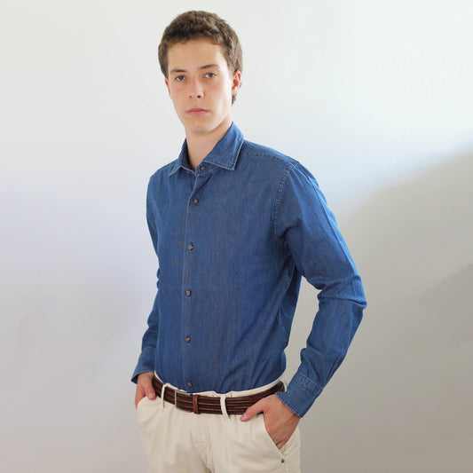 Shop Fusaro Antonio Men's Regular Fit Cotton Shirt in Denim (CA25000) or browse our range of men's Italian clothing and shoes in leather in-store at Aliverti Cape Town, or shop online. We deliver in South Africa & offer multiple payment plans as well as accept multiple safe & secure payment methods.